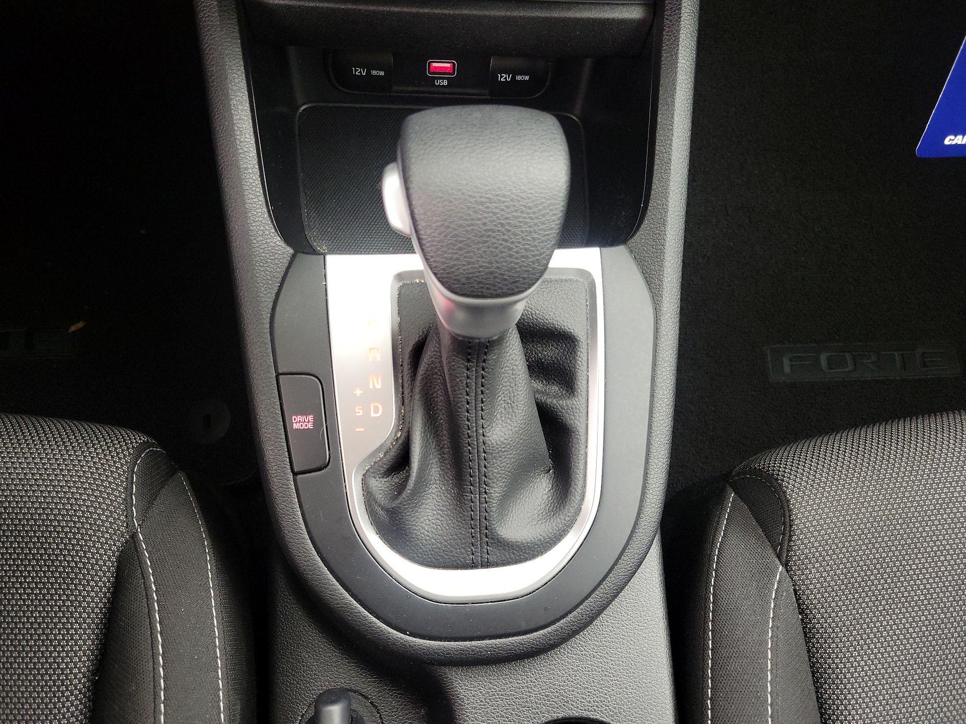 Thumbnail: 2023 Kia Forte - 17