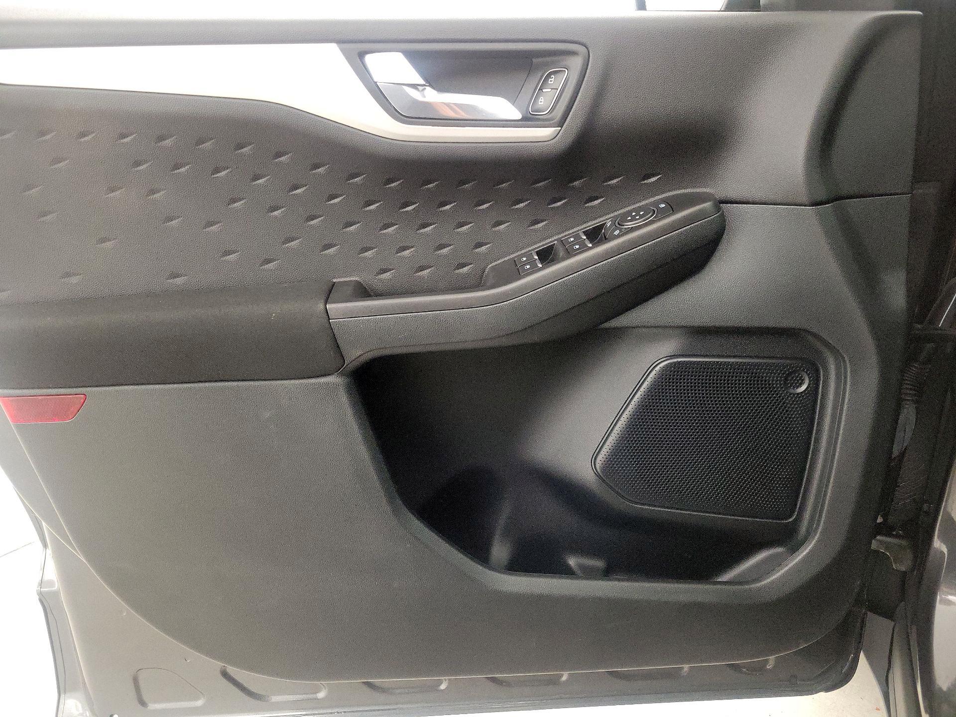 Thumbnail: 2020 Ford Escape - 12