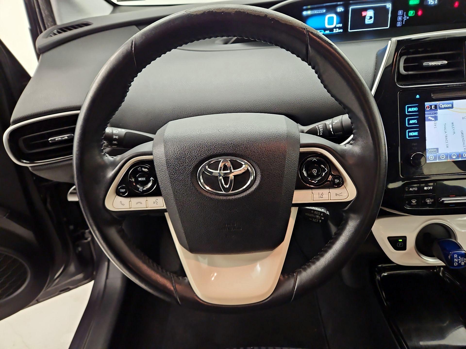 Thumbnail: 2019 Toyota Prius Prime - 10