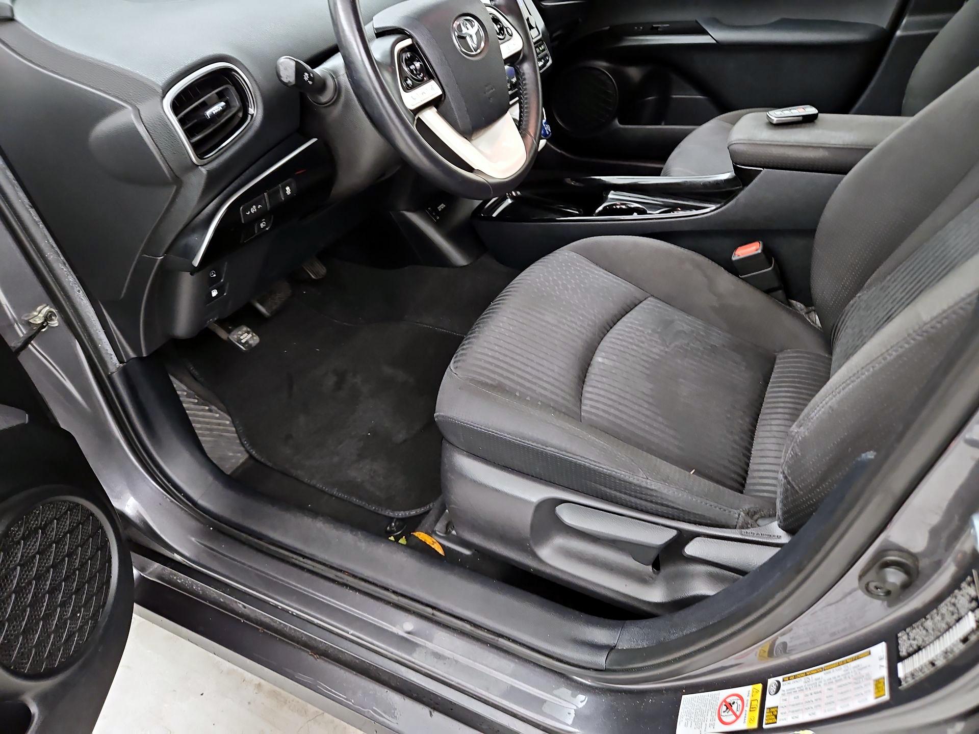 Thumbnail: 2019 Toyota Prius Prime - 11