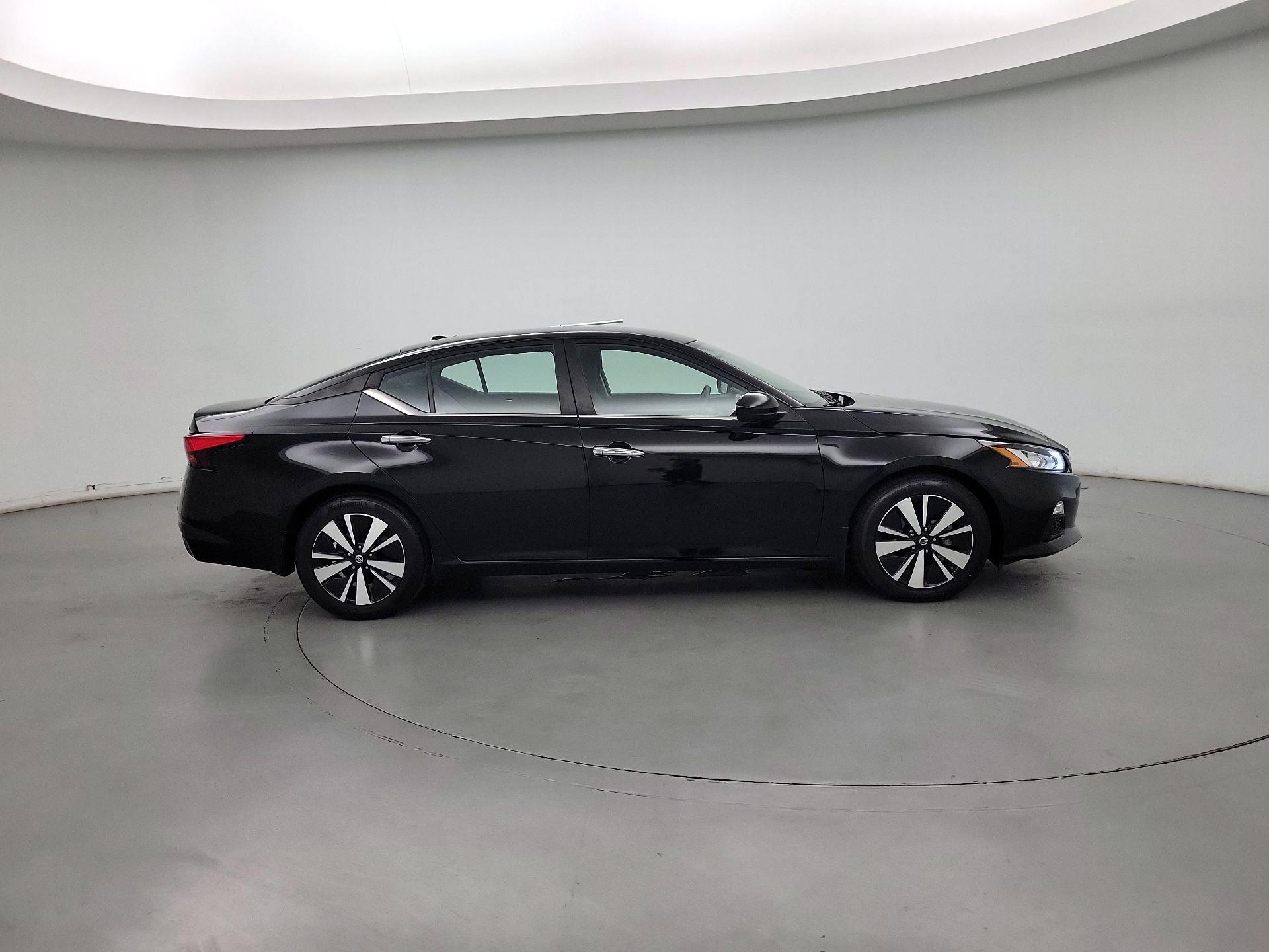 Thumbnail: 2021 Nissan Altima - 4