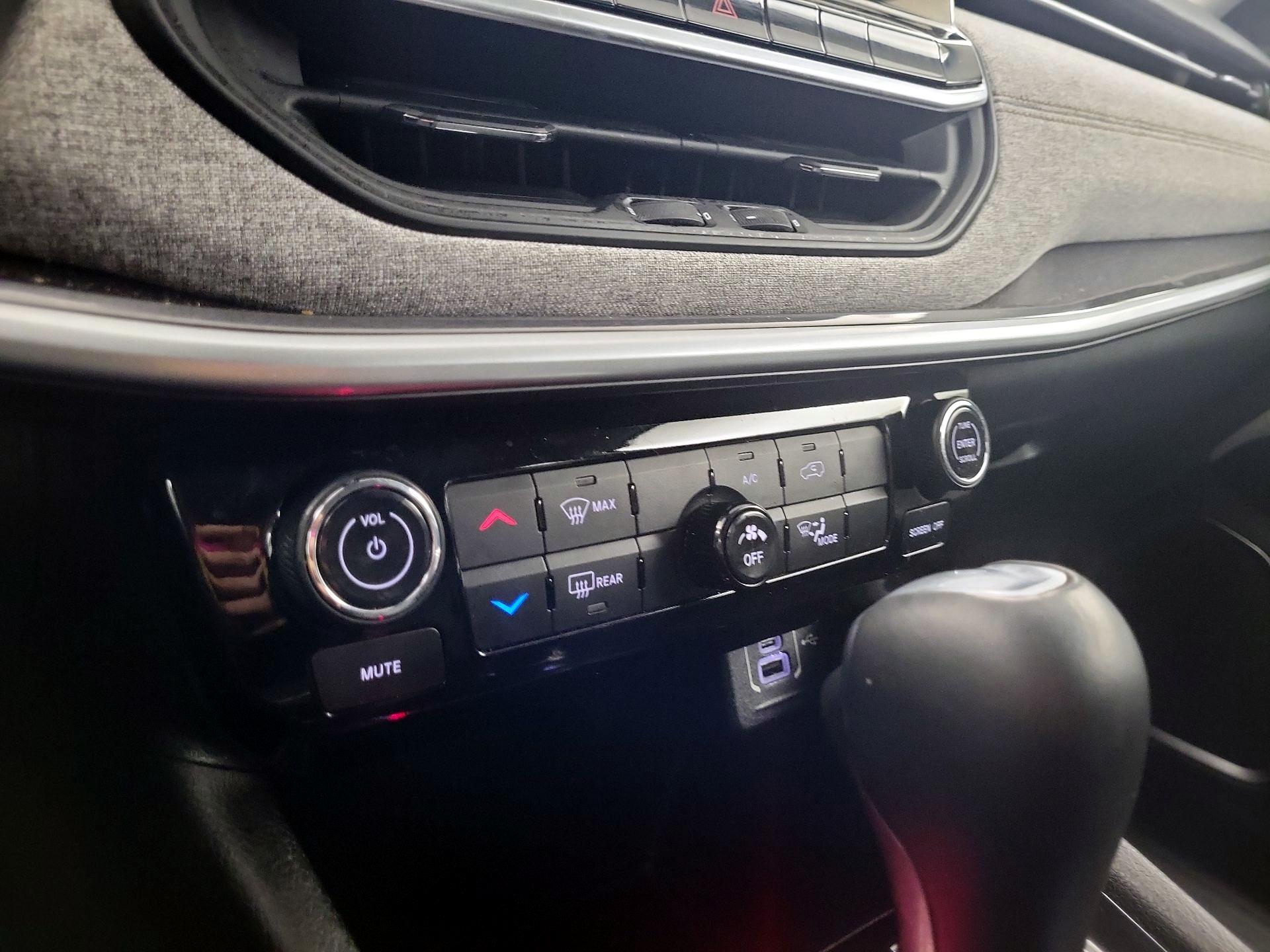 Thumbnail: 2022 Jeep Compass - 14