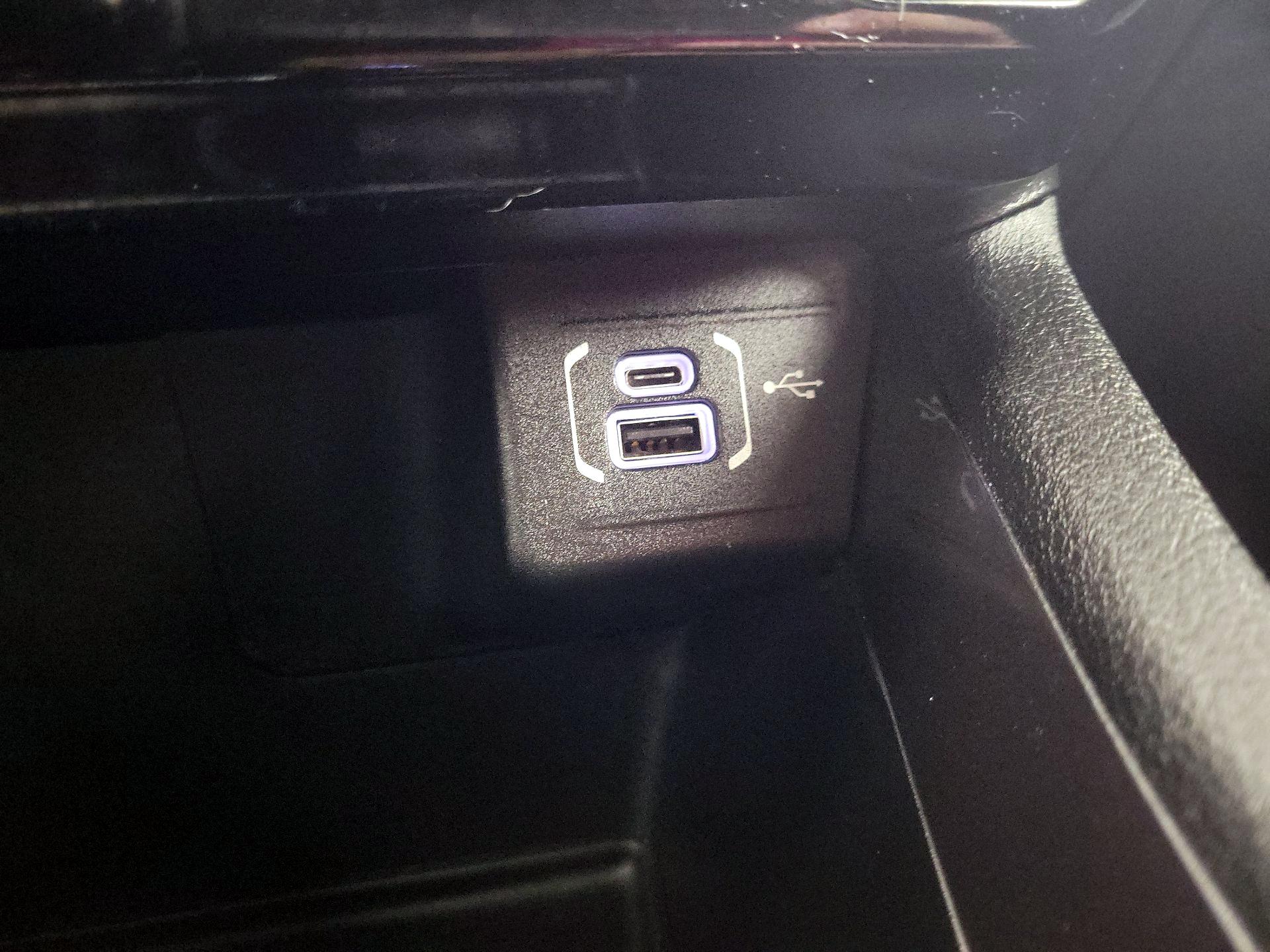 Thumbnail: 2022 Jeep Compass - 16