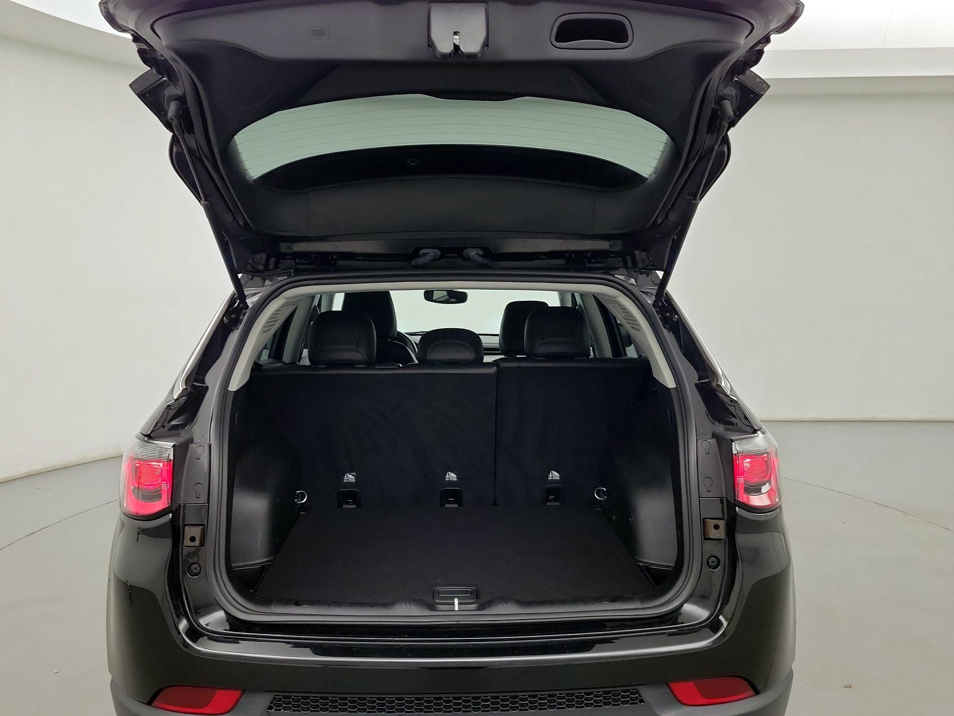 Thumbnail: 2022 Jeep Compass - 18