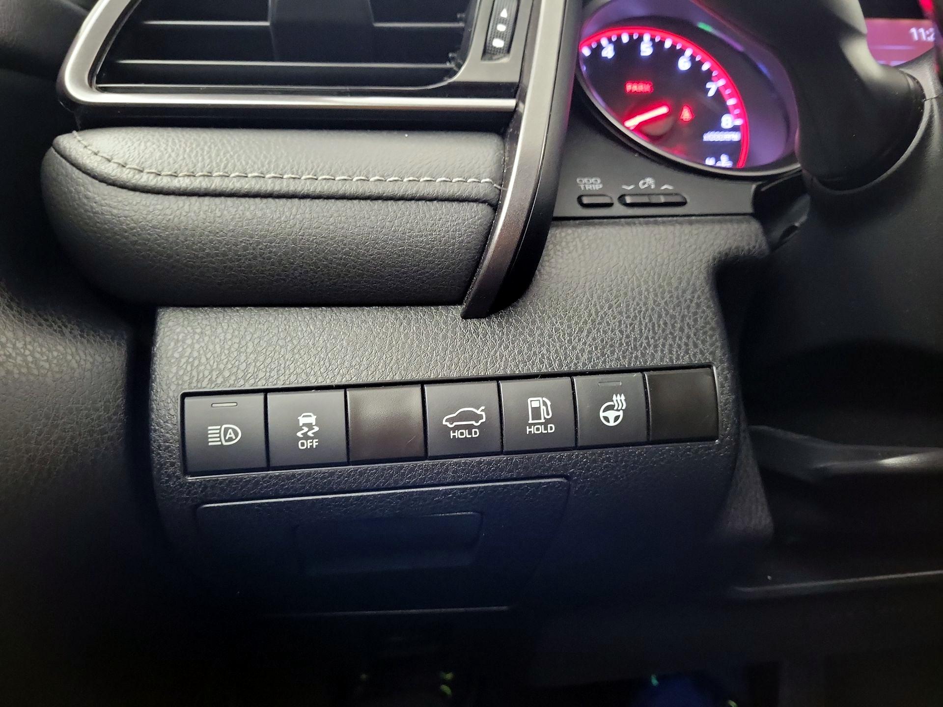 Thumbnail: 2023 Toyota Camry - 11