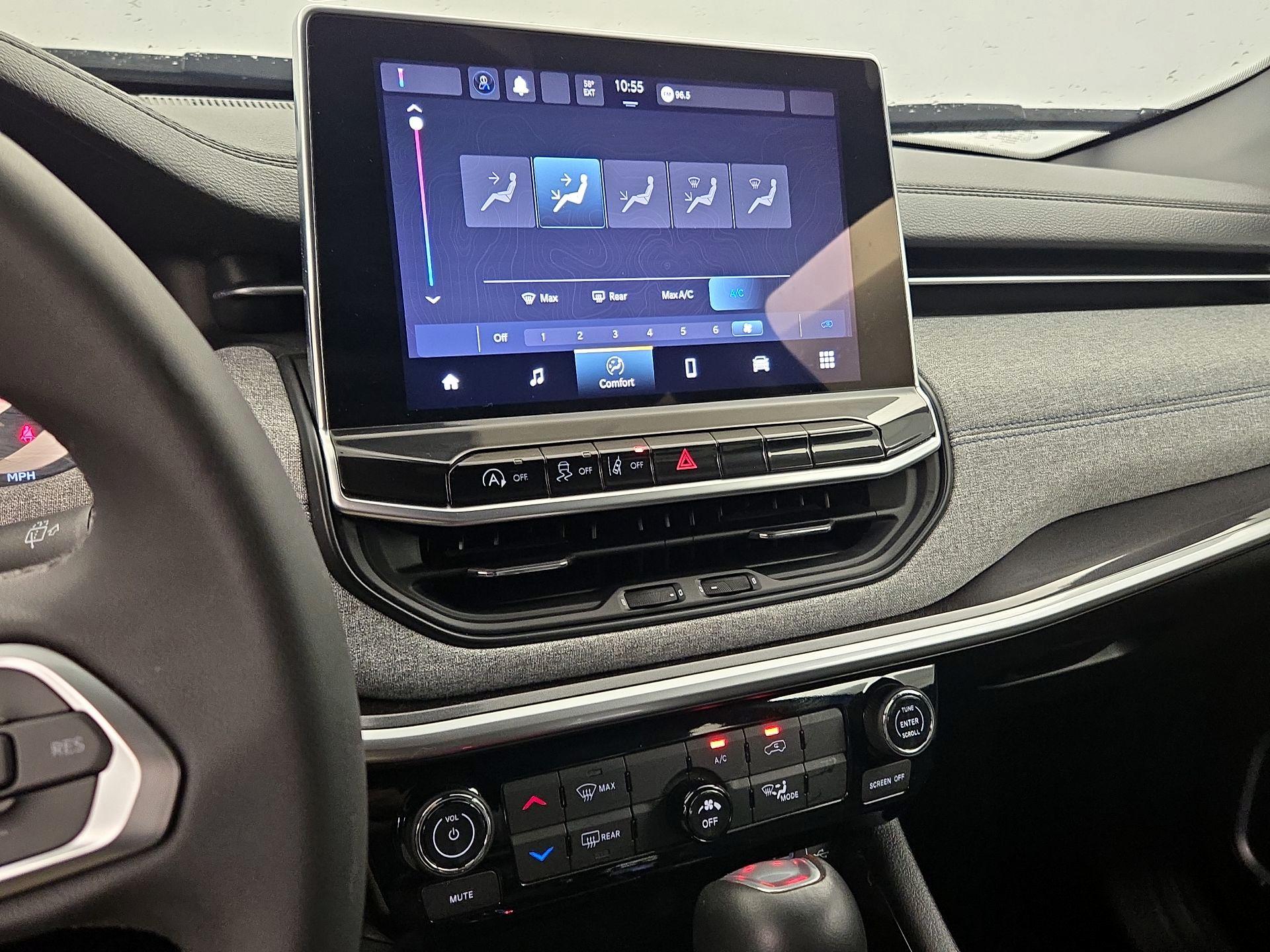 Thumbnail: 2023 Jeep Compass - 16