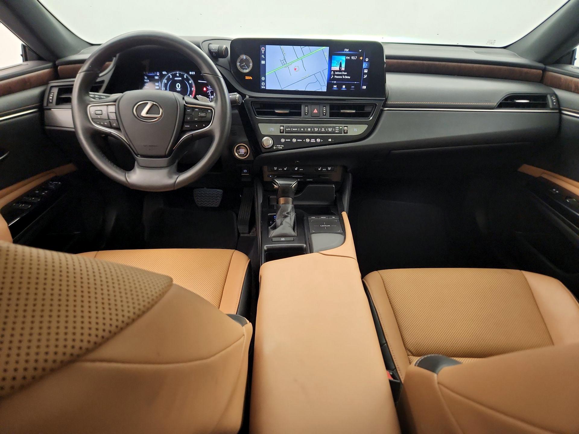 Thumbnail: 2022 Lexus ES - 8