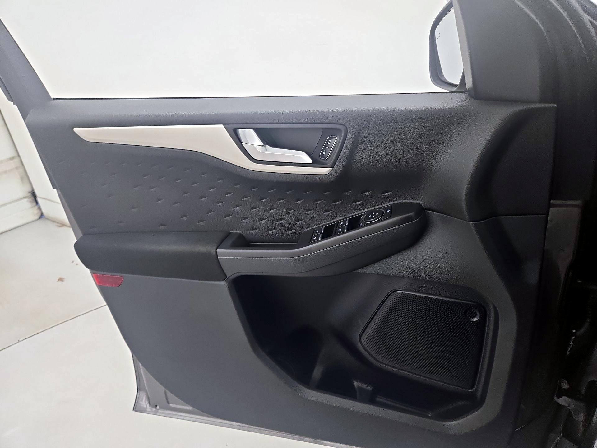 Thumbnail: 2020 Ford Escape - 12