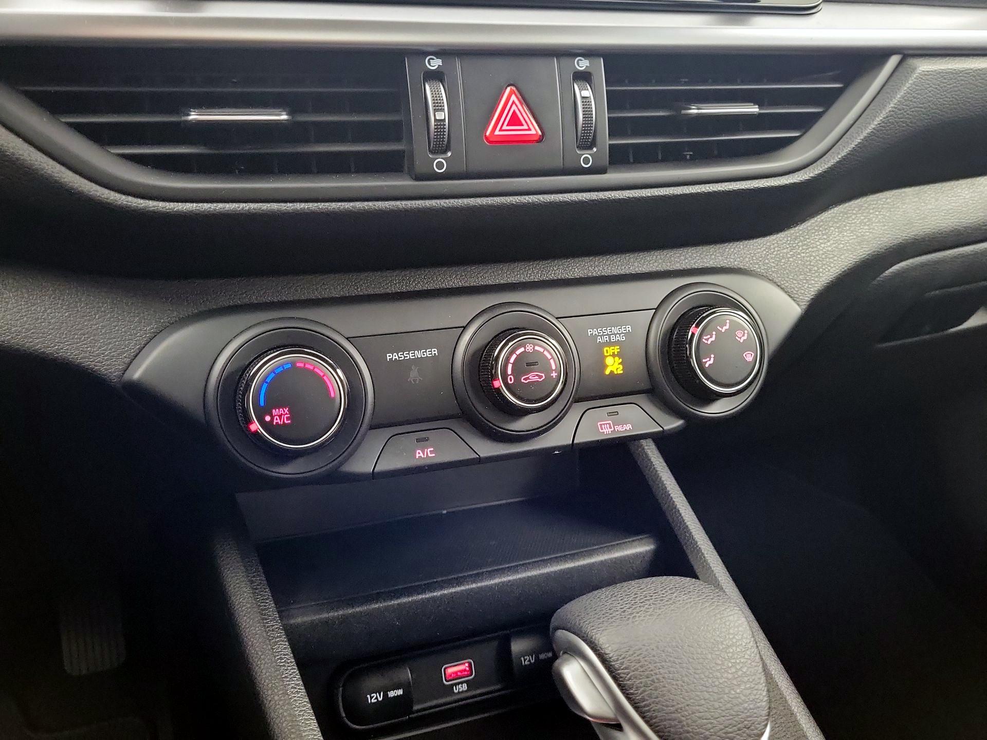 Thumbnail: 2022 Kia Forte - 14