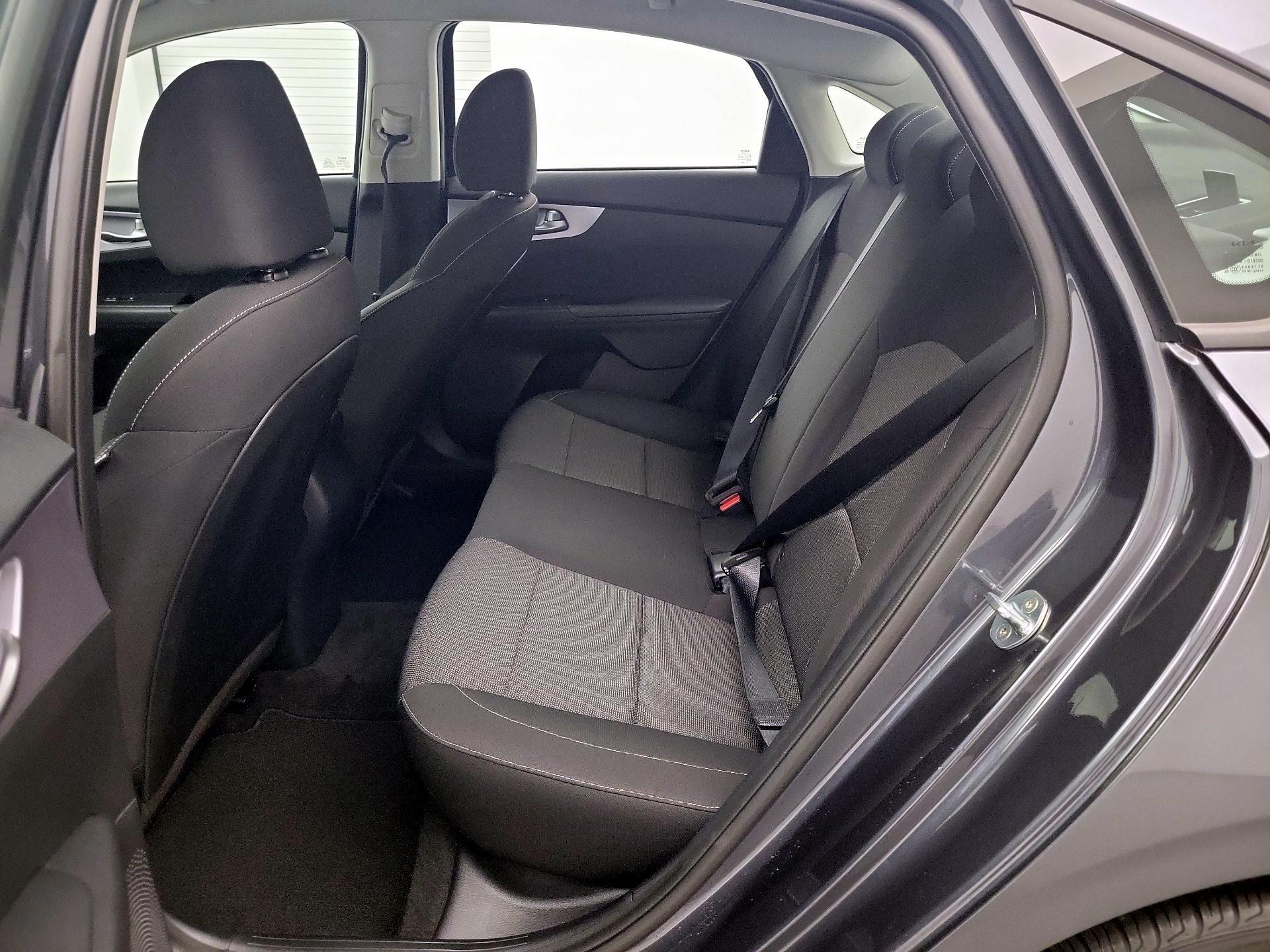 Thumbnail: 2022 Kia Forte - 17