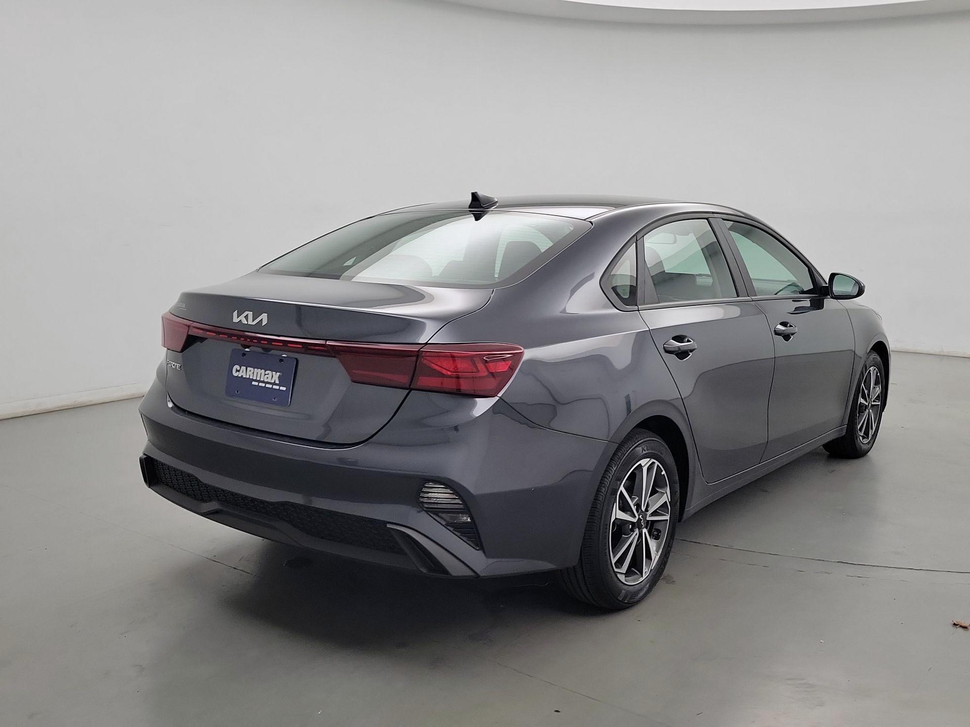 Thumbnail: 2022 Kia Forte - 5