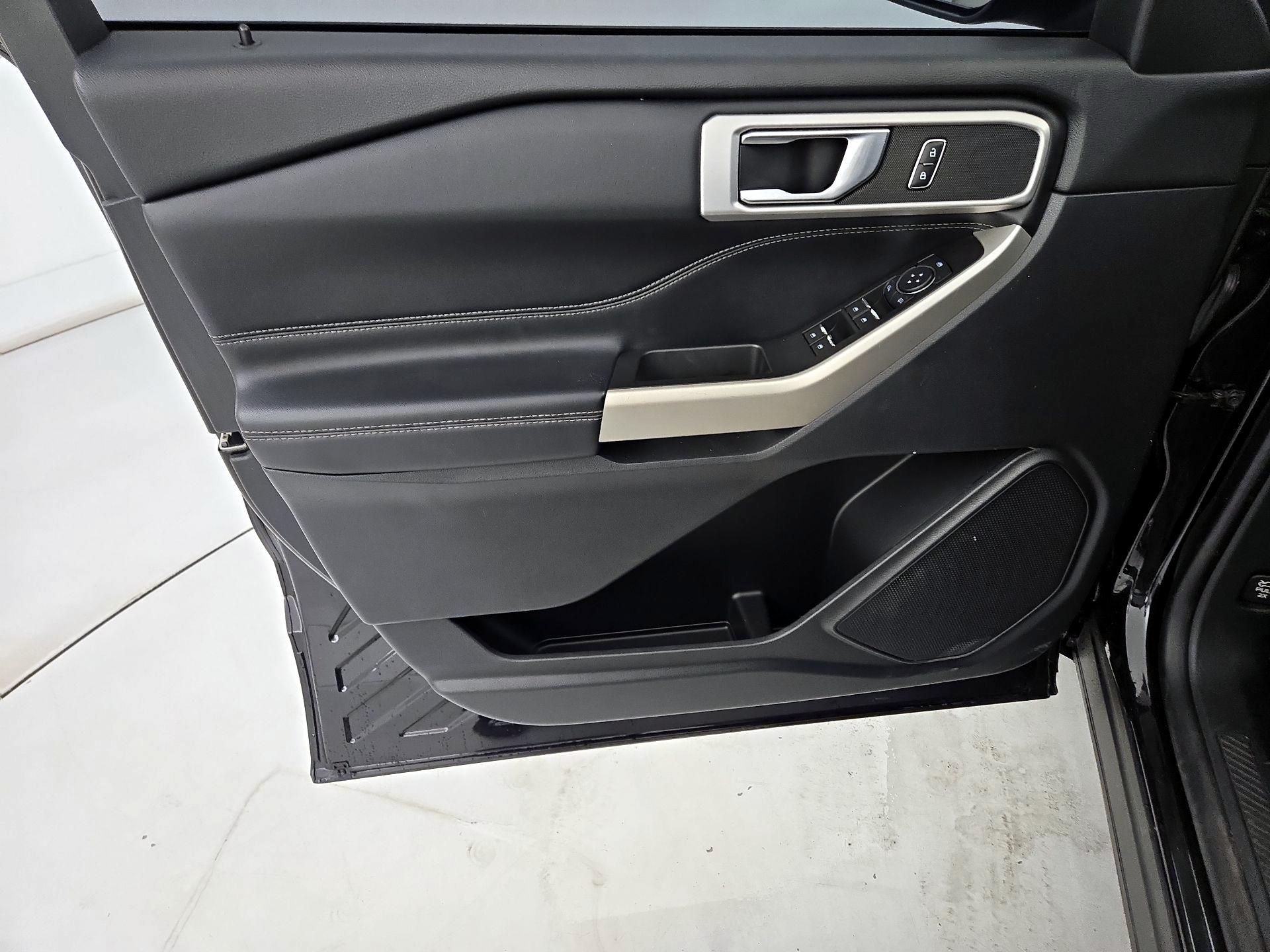 Thumbnail: 2021 Ford Explorer - 12