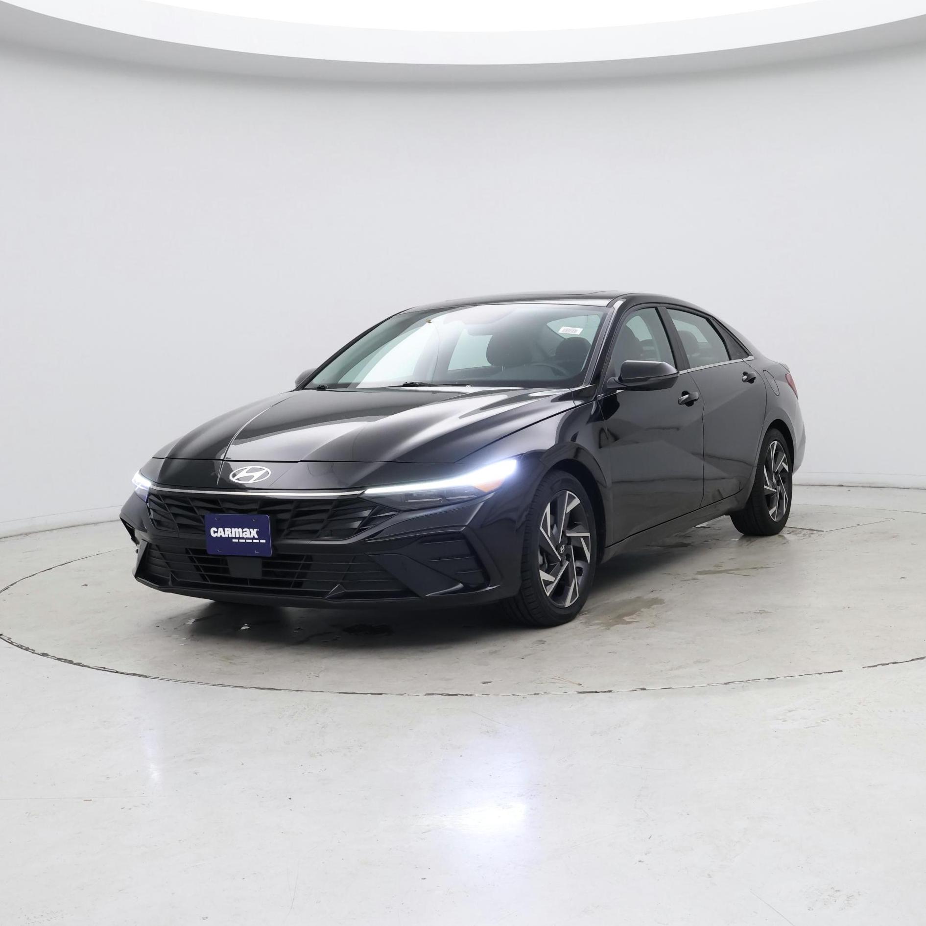 Thumbnail: 2024 Hyundai Elantra - 4