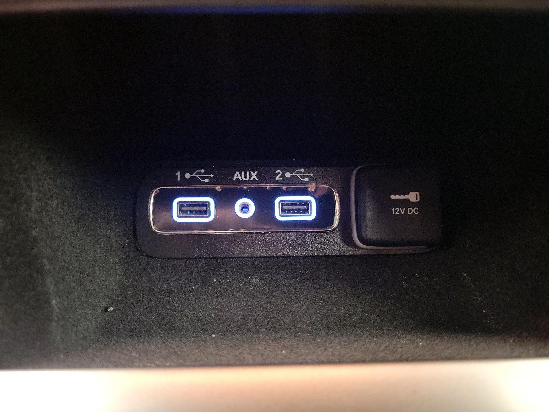 Thumbnail: 2020 Jeep Grand Cherokee - 17