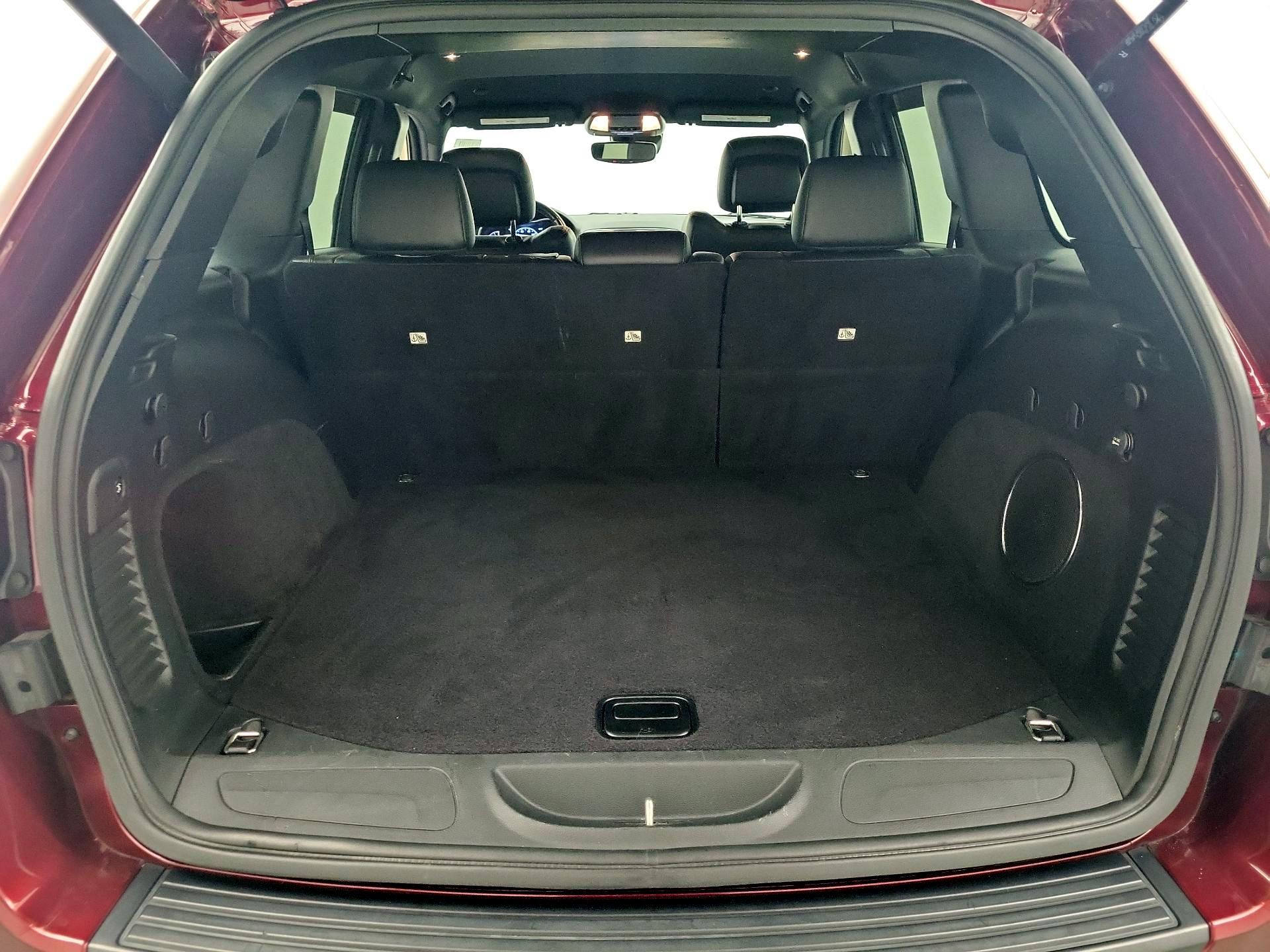 Thumbnail: 2020 Jeep Grand Cherokee - 19