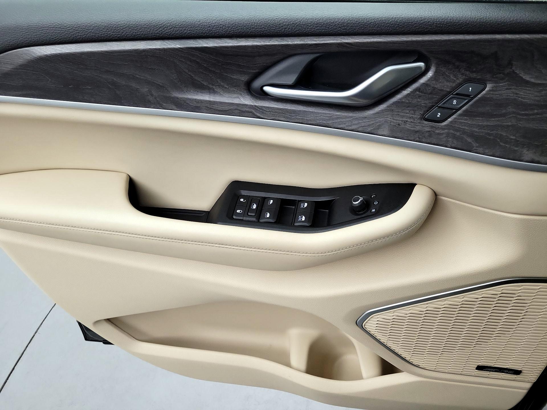 Thumbnail: 2022 Jeep Grand Cherokee L - 10