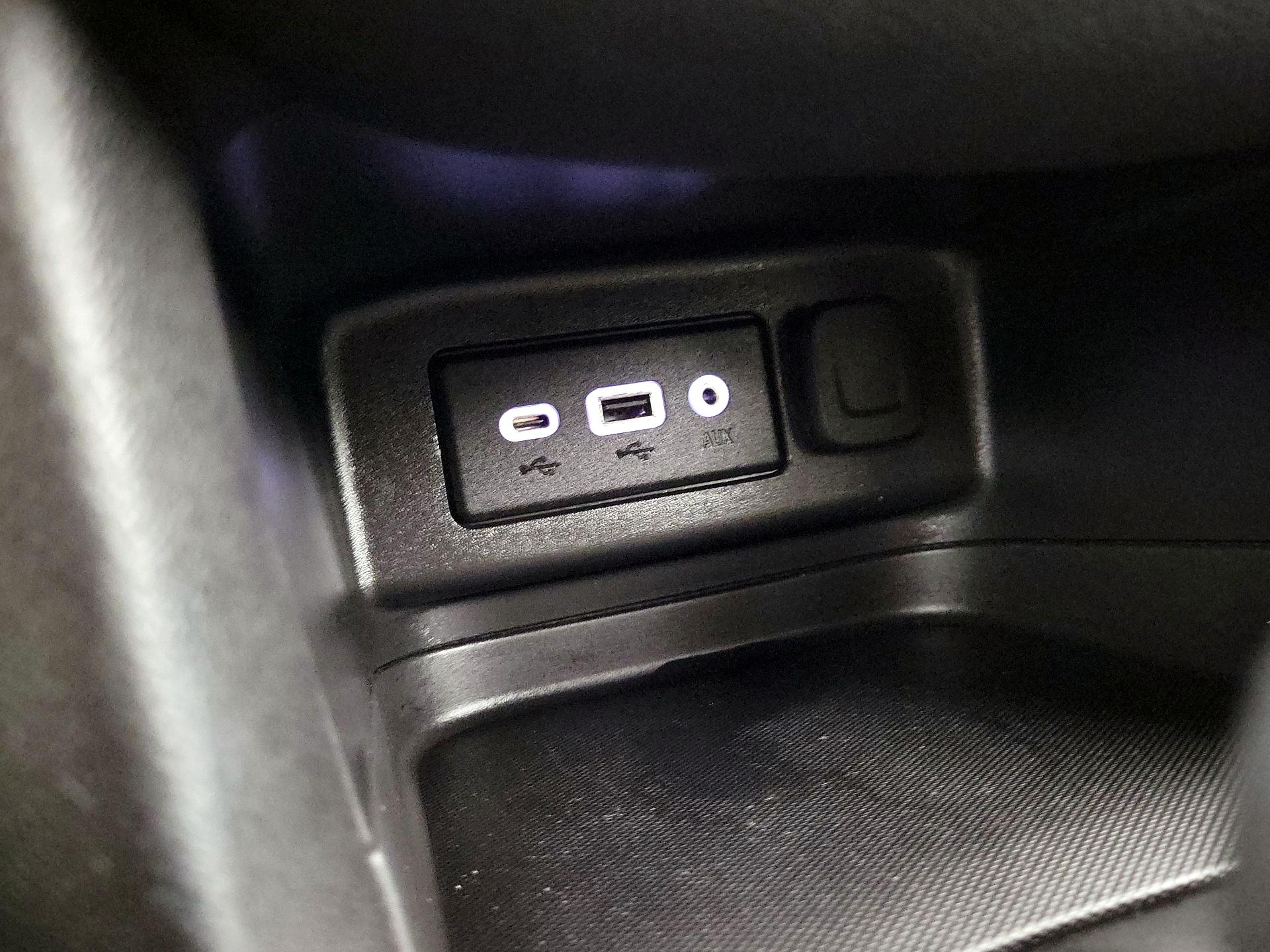 Thumbnail: 2023 Chevrolet Equinox - 16