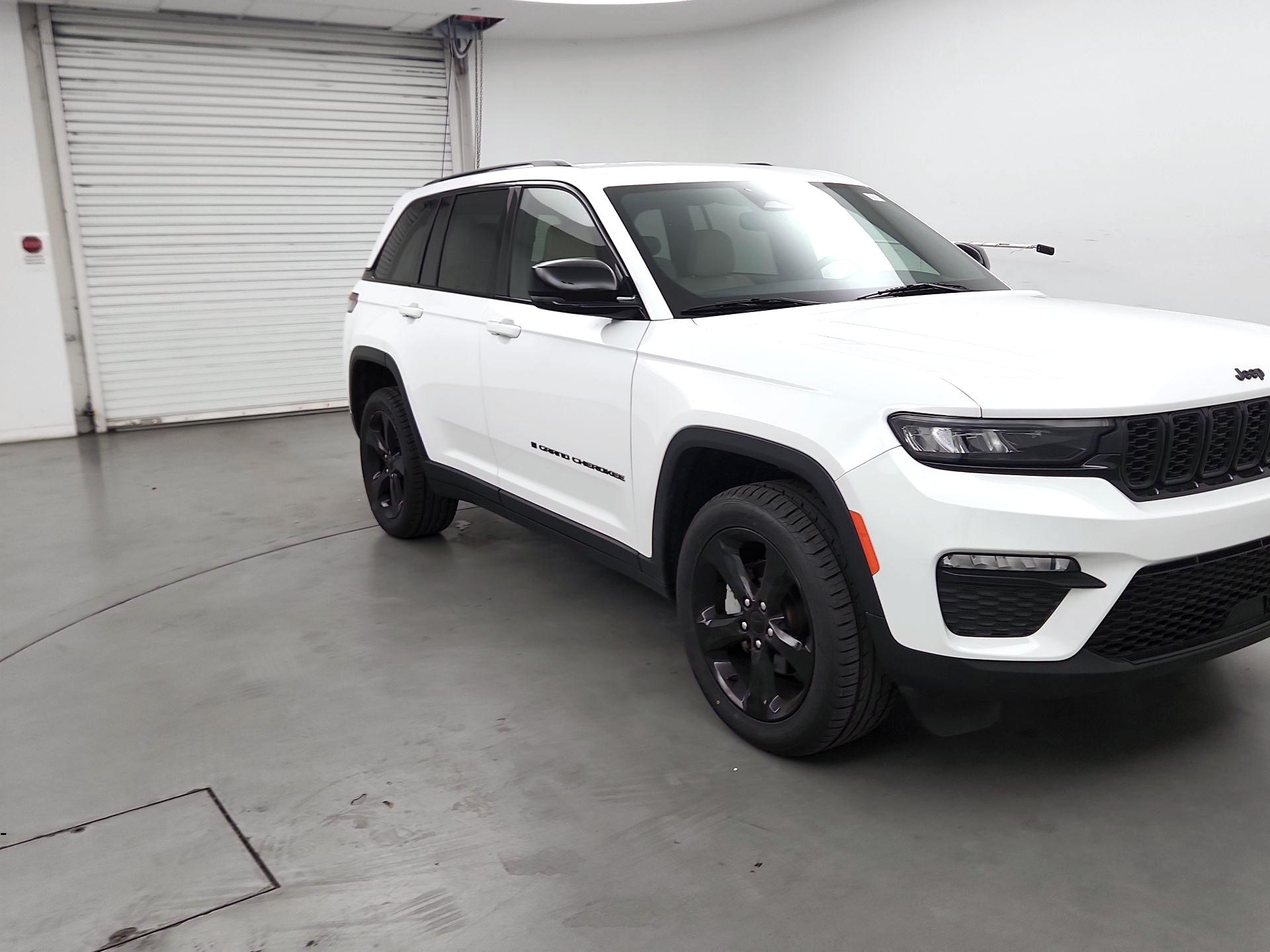 Thumbnail: 2023 Jeep Grand Cherokee - 1