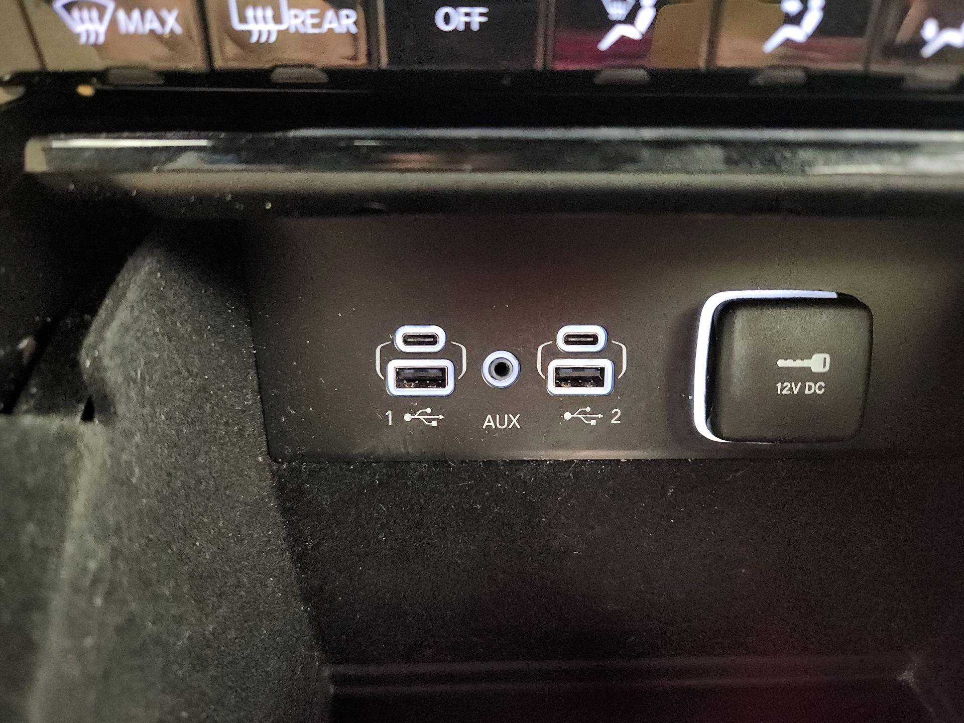 Thumbnail: 2023 Jeep Grand Cherokee - 17