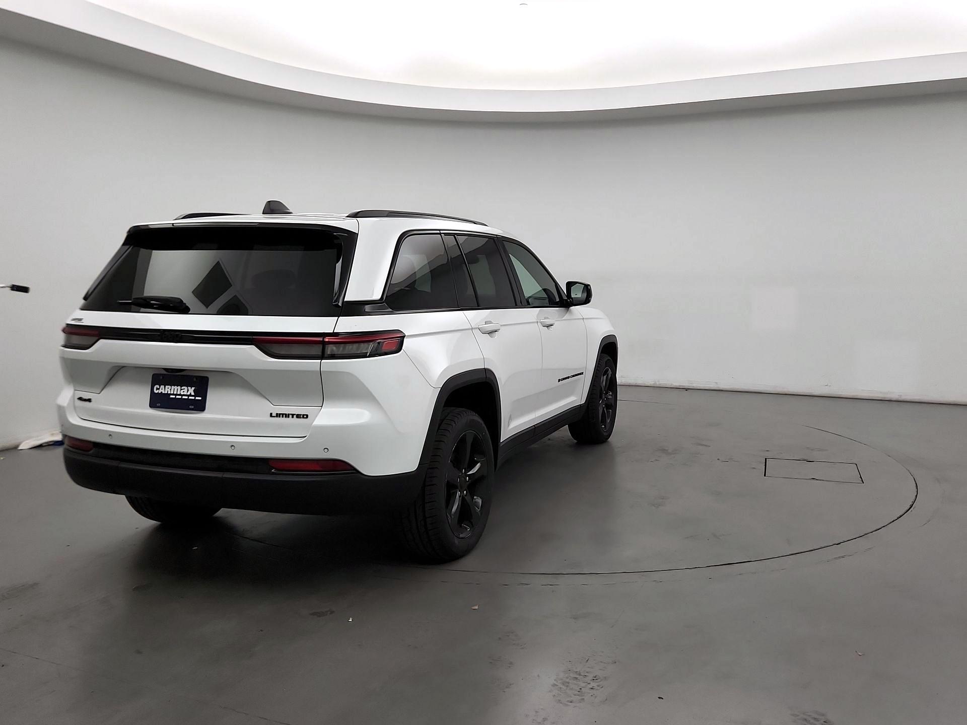 Thumbnail: 2023 Jeep Grand Cherokee - 5
