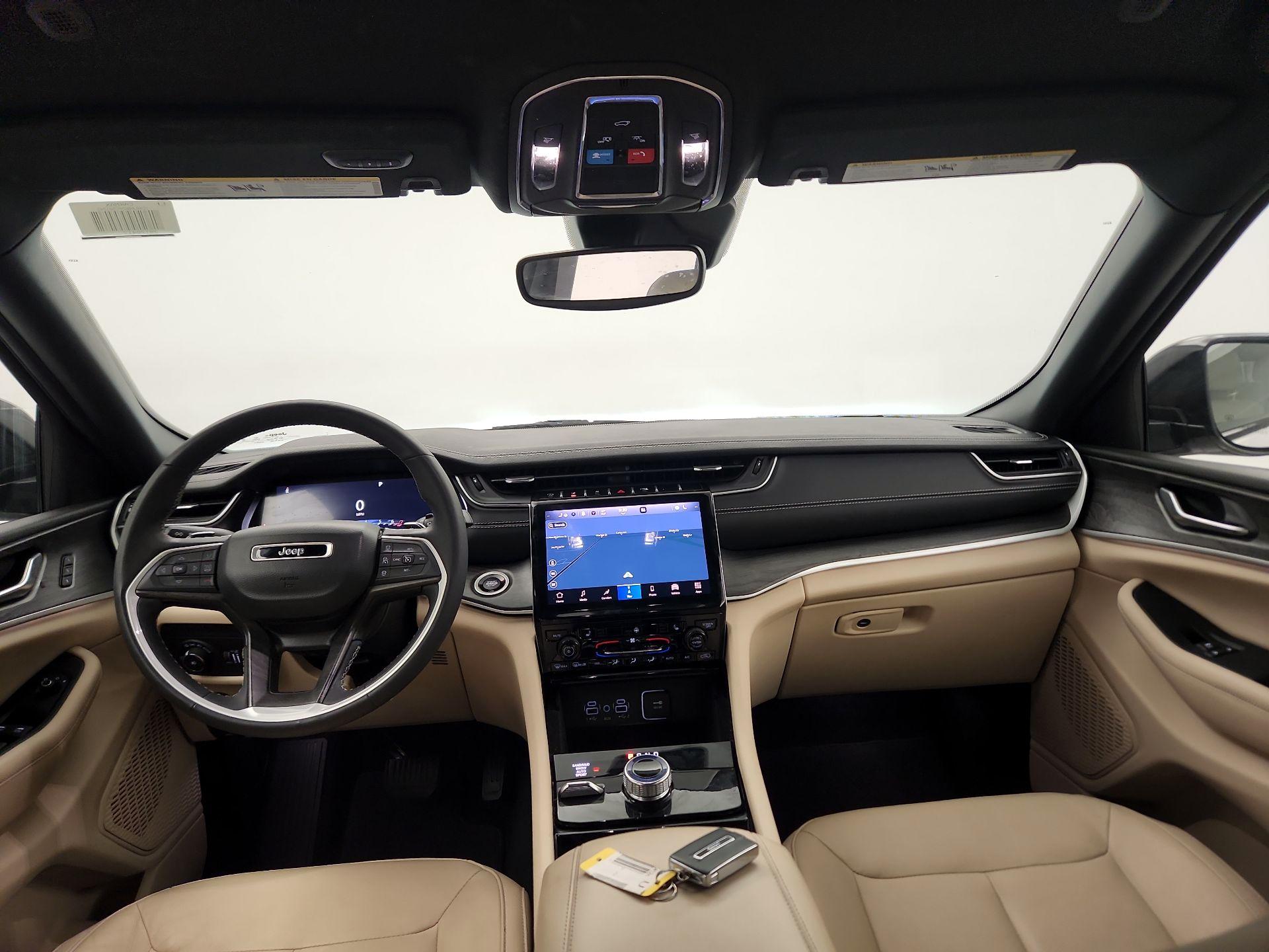 Thumbnail: 2023 Jeep Grand Cherokee - 8