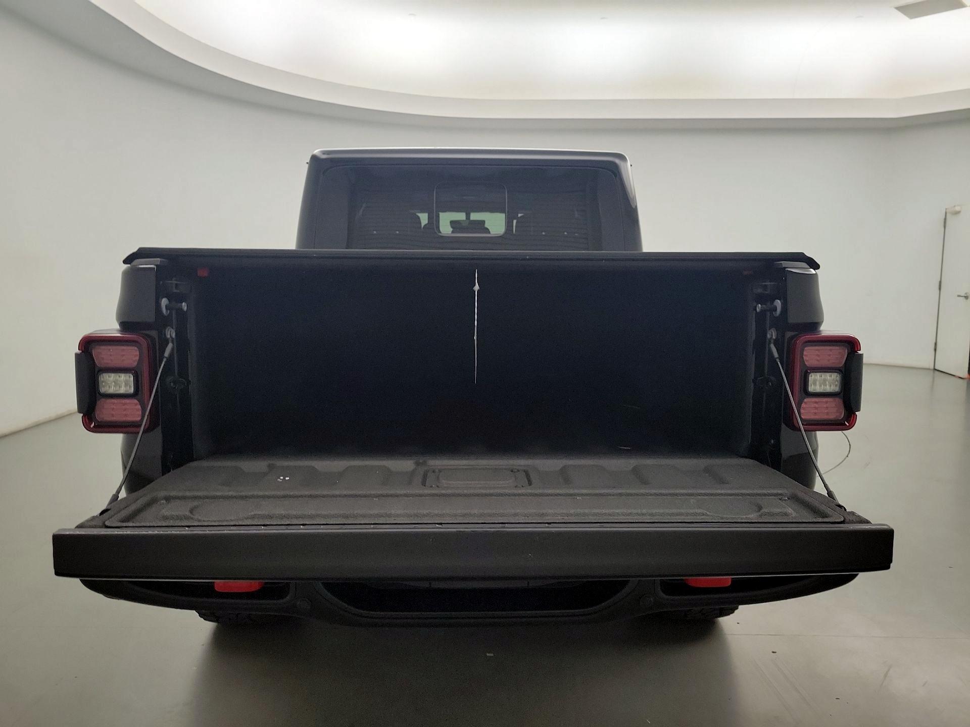 Thumbnail: 2021 Jeep Gladiator - 19