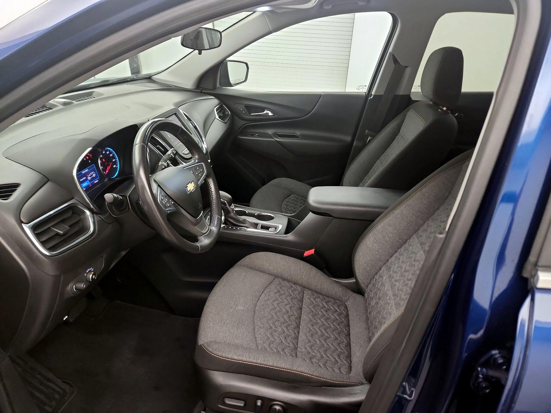 Thumbnail: 2022 Chevrolet Equinox - 9