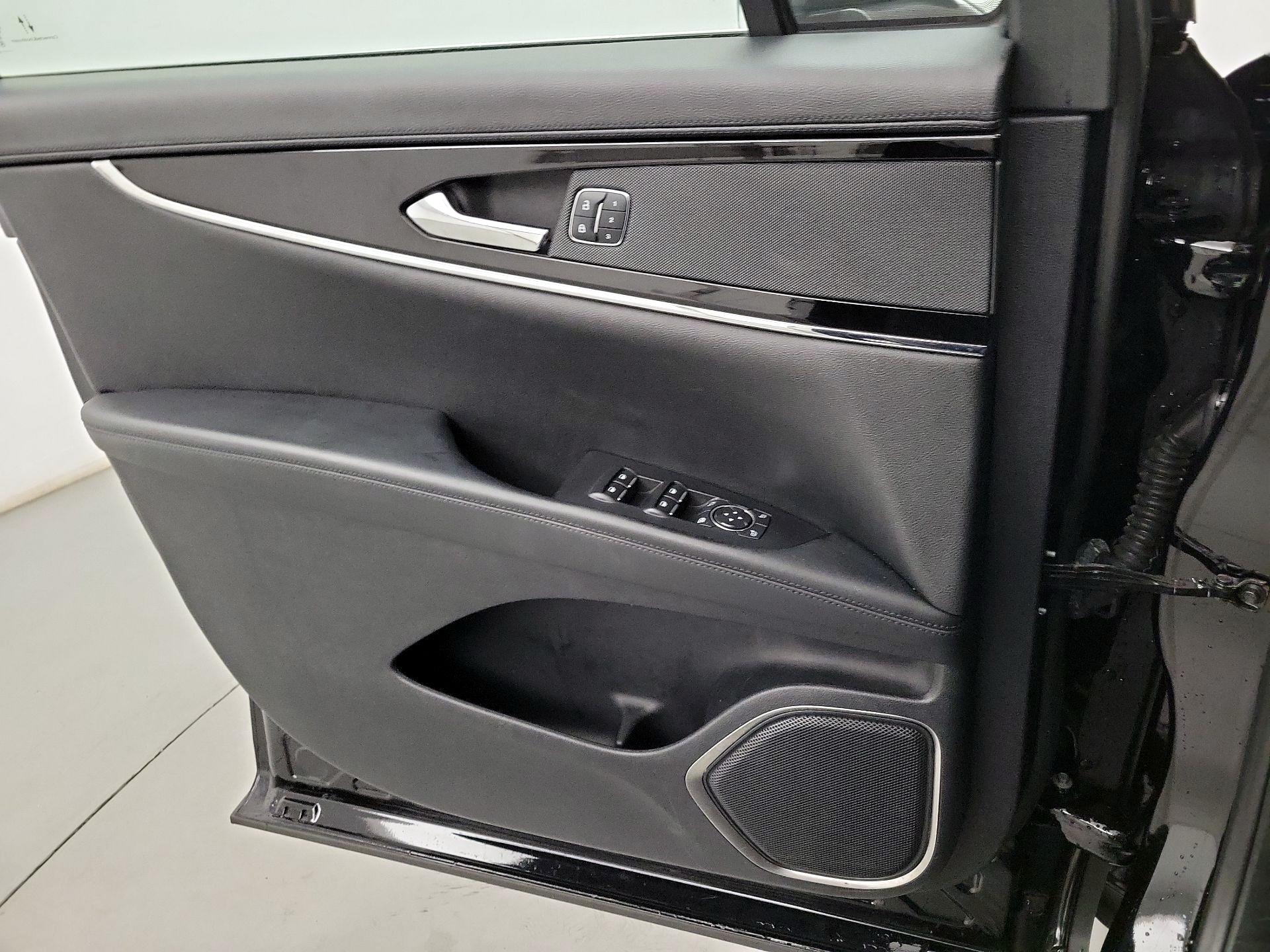 Thumbnail: 2022 Lincoln Nautilus - 10