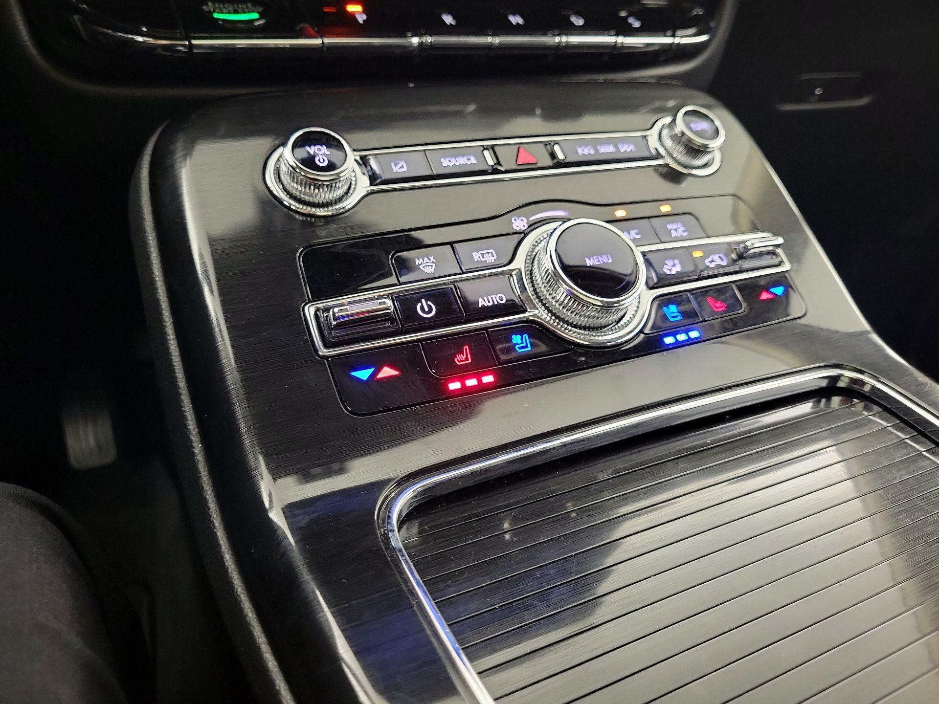 Thumbnail: 2022 Lincoln Nautilus - 15