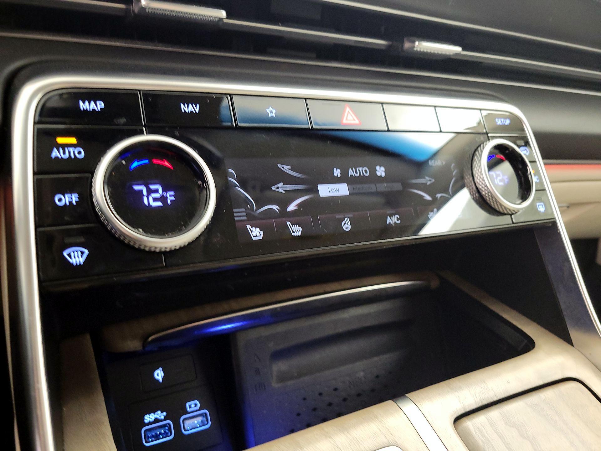 Thumbnail: 2023 Genesis GV80 - 17