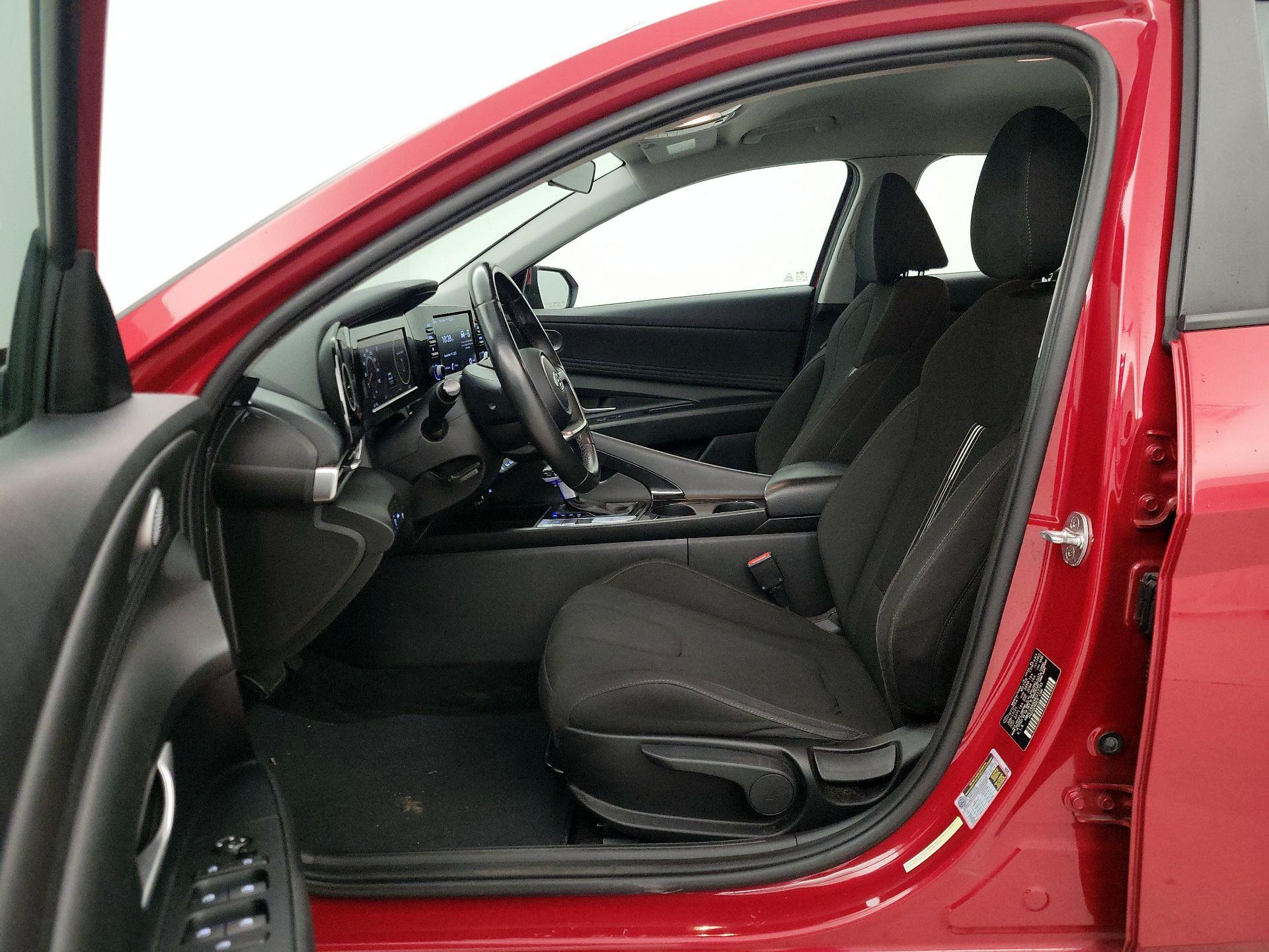 Thumbnail: 2022 Hyundai Elantra - 11