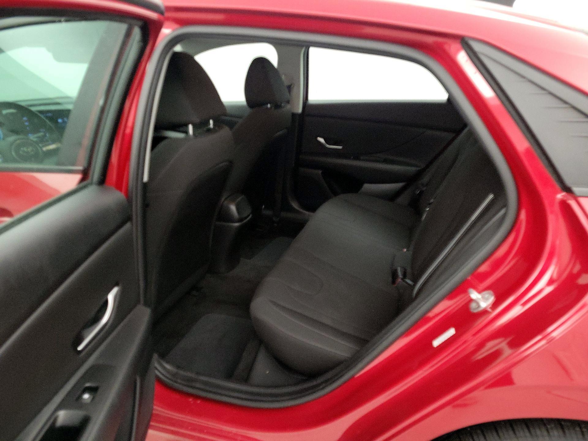 Thumbnail: 2022 Hyundai Elantra - 19