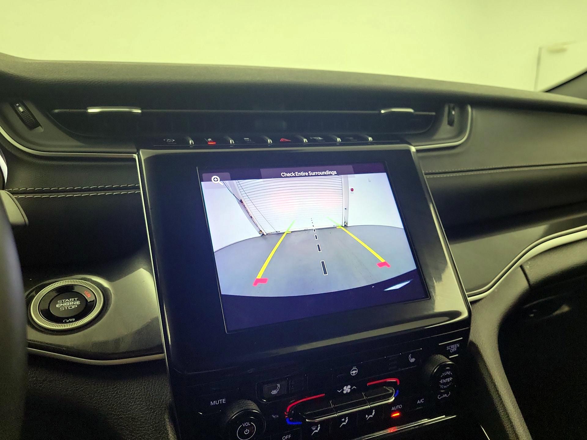 Thumbnail: 2022 Jeep Grand Cherokee - 12