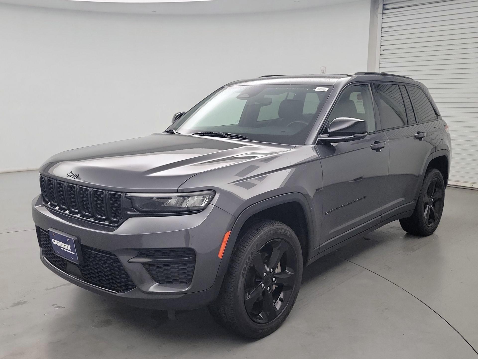 Thumbnail: 2022 Jeep Grand Cherokee - 3