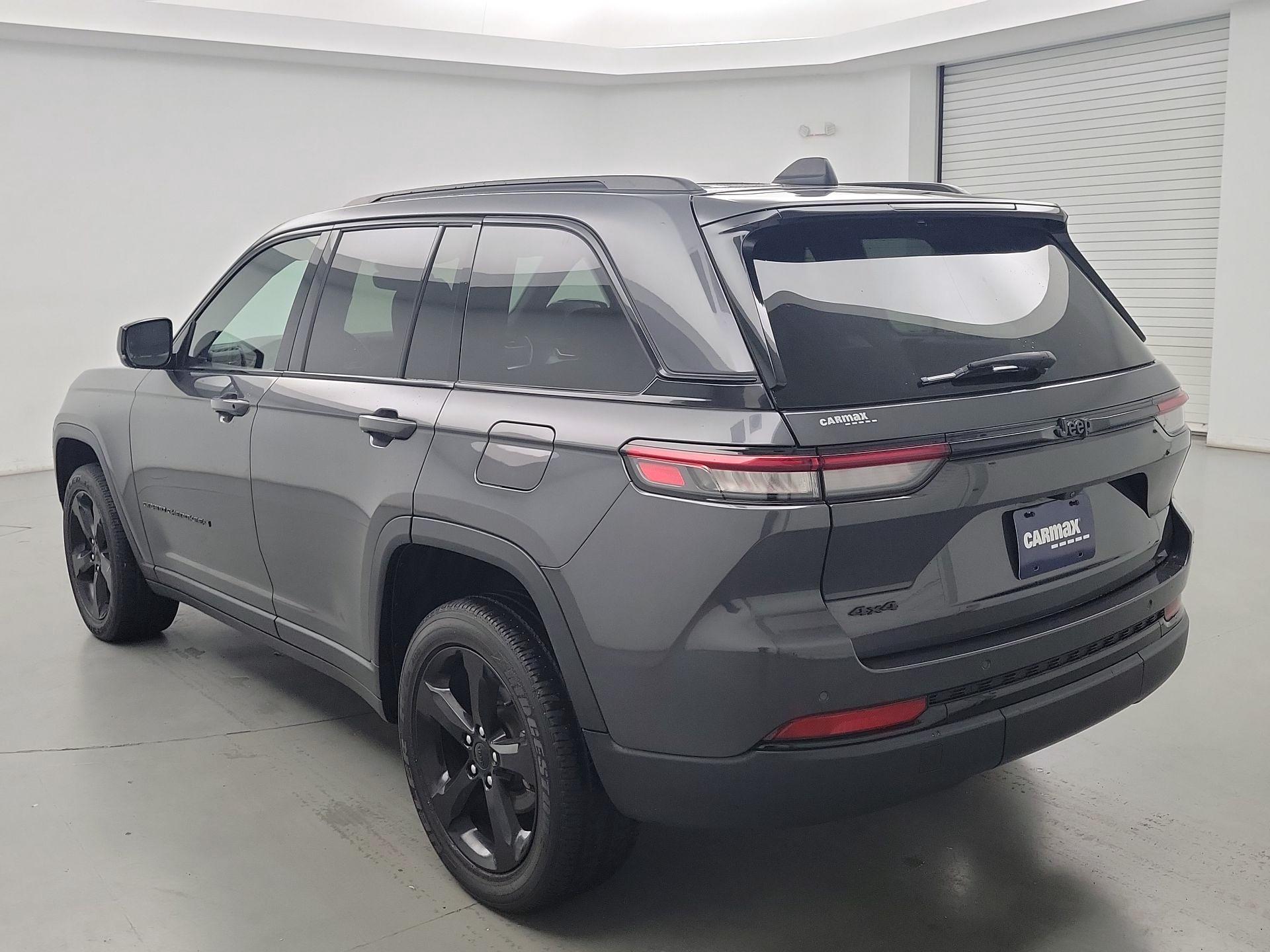 Thumbnail: 2022 Jeep Grand Cherokee - 7