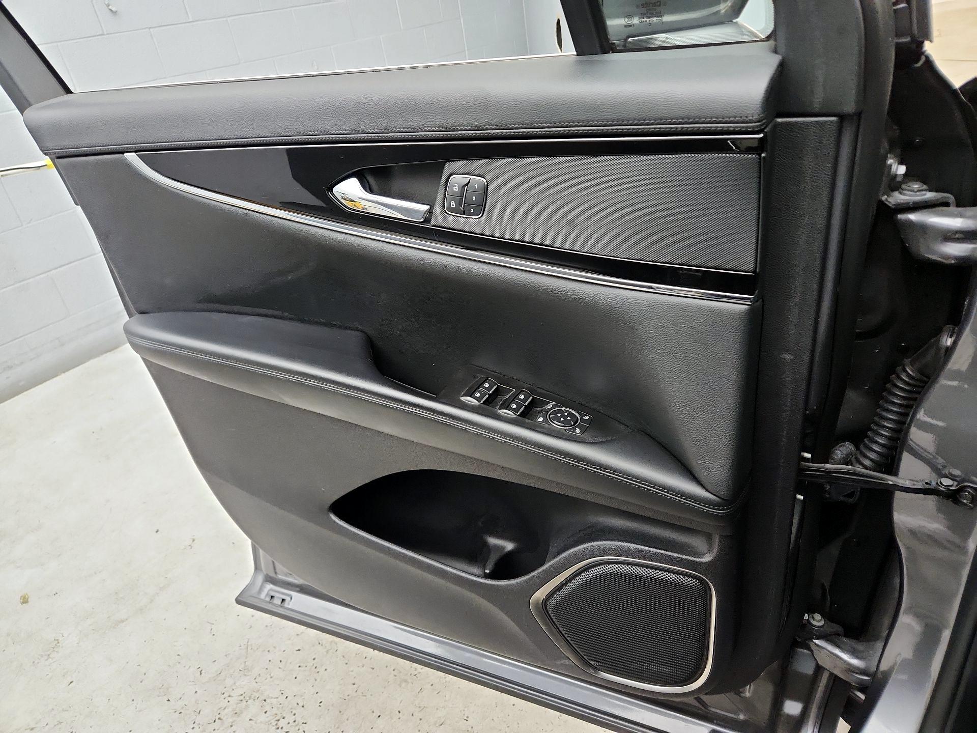 Thumbnail: 2021 Lincoln Nautilus - 12