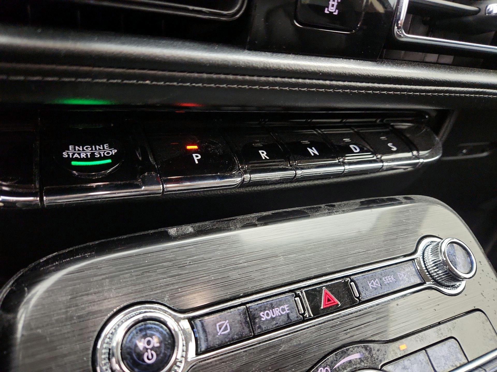 Thumbnail: 2021 Lincoln Nautilus - 18