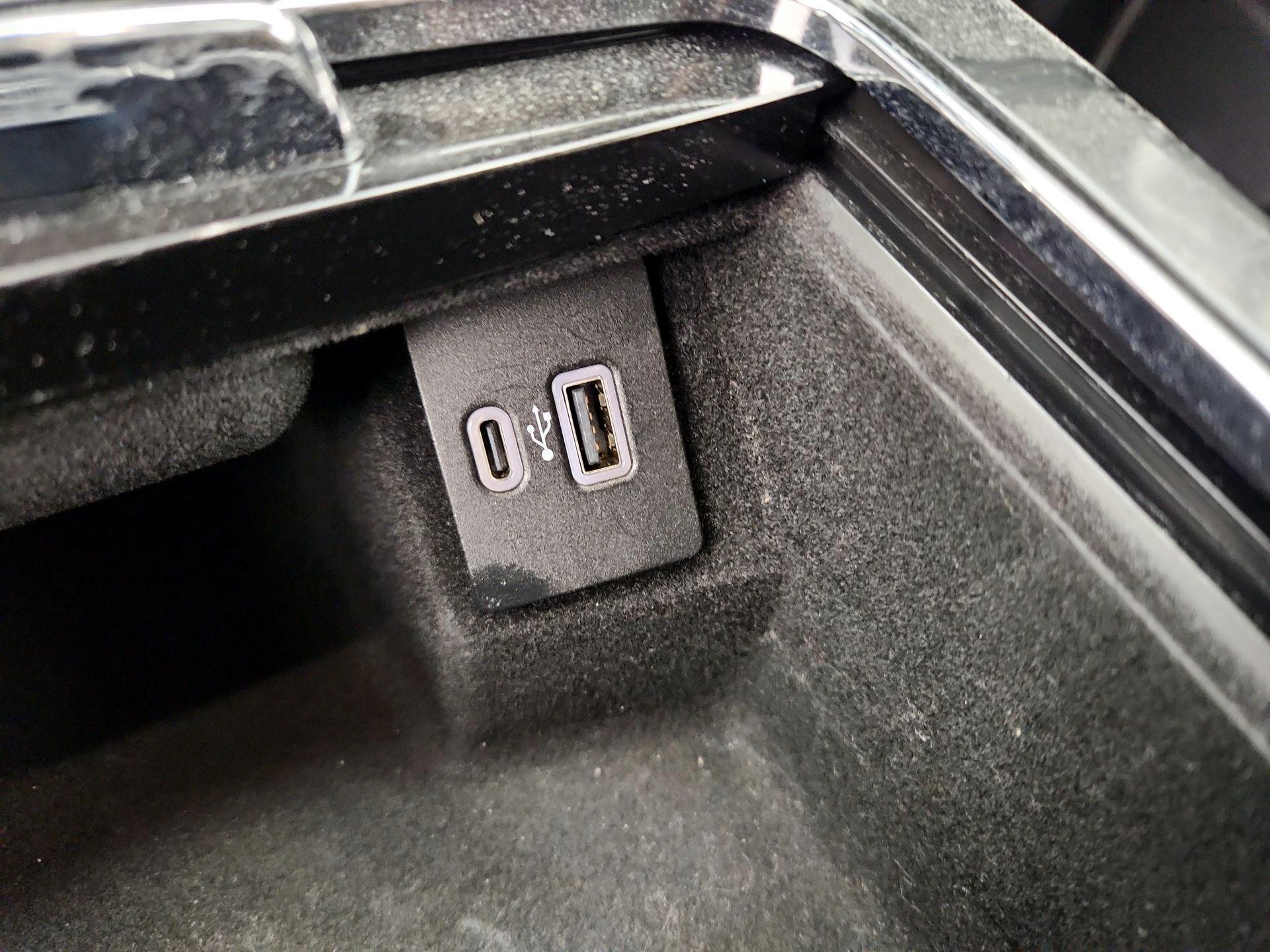 Thumbnail: 2021 Lincoln Nautilus - 19