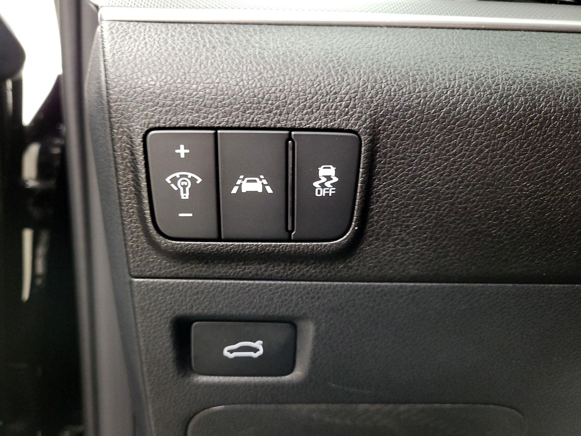 Thumbnail: 2021 Kia K5 - 13