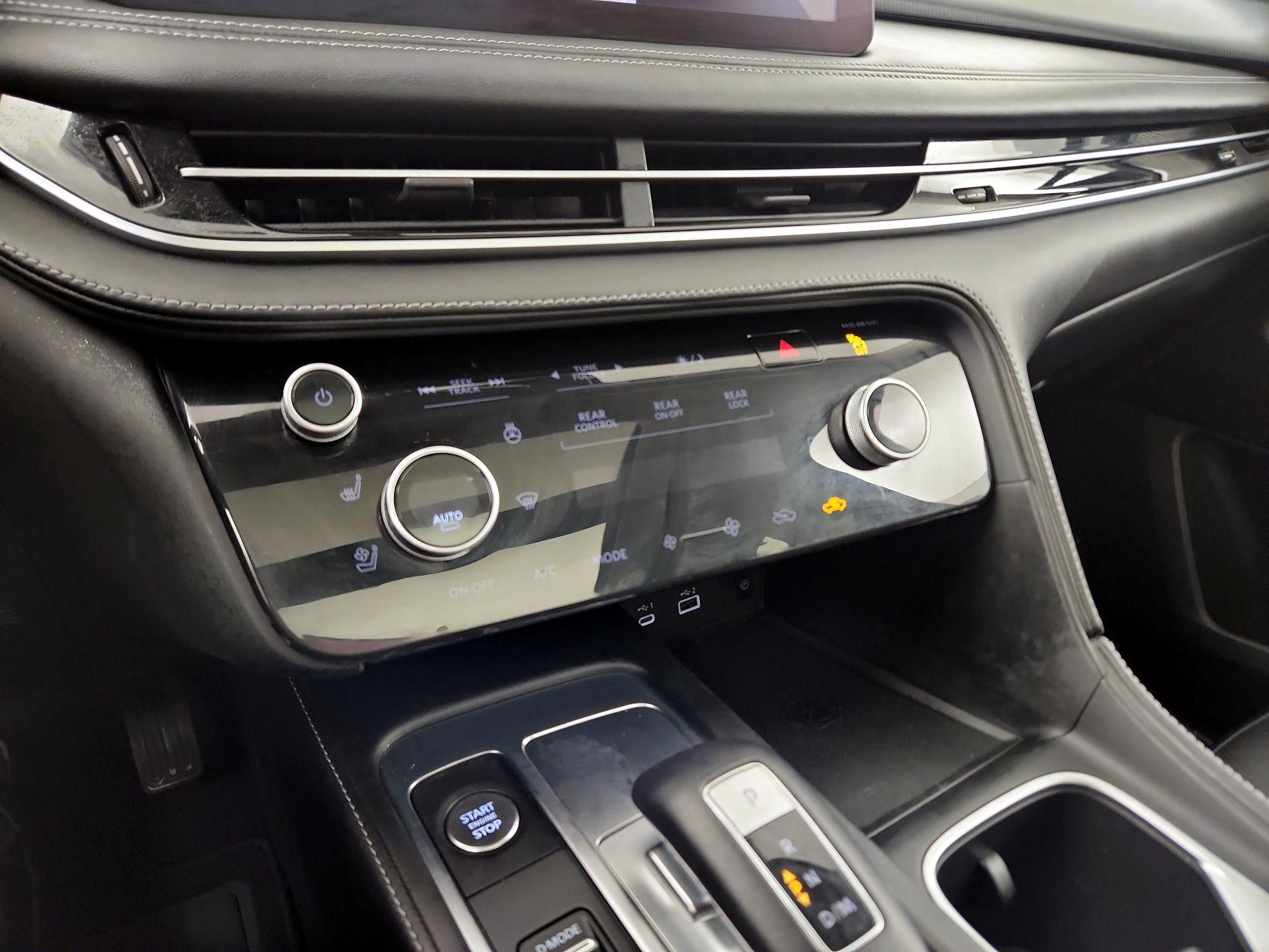 Thumbnail: 2023 INFINITI QX60 - 13