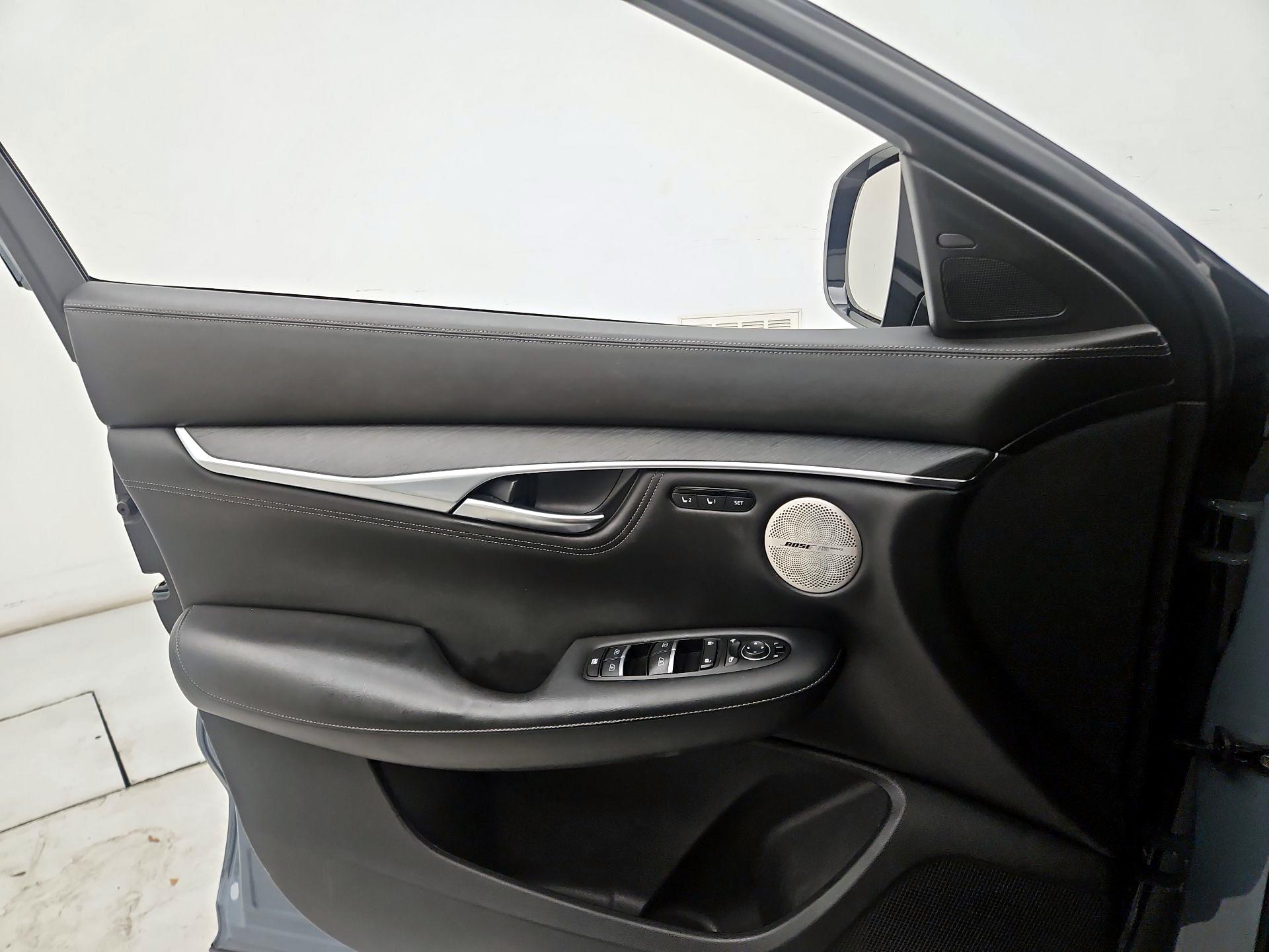 Thumbnail: 2023 INFINITI QX55 - 12