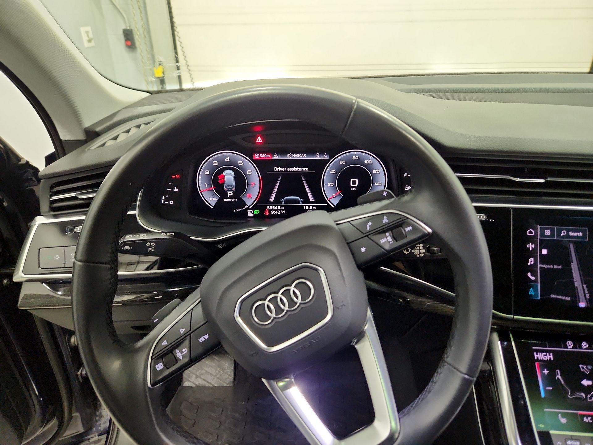 Thumbnail: 2022 Audi Q7 - 10