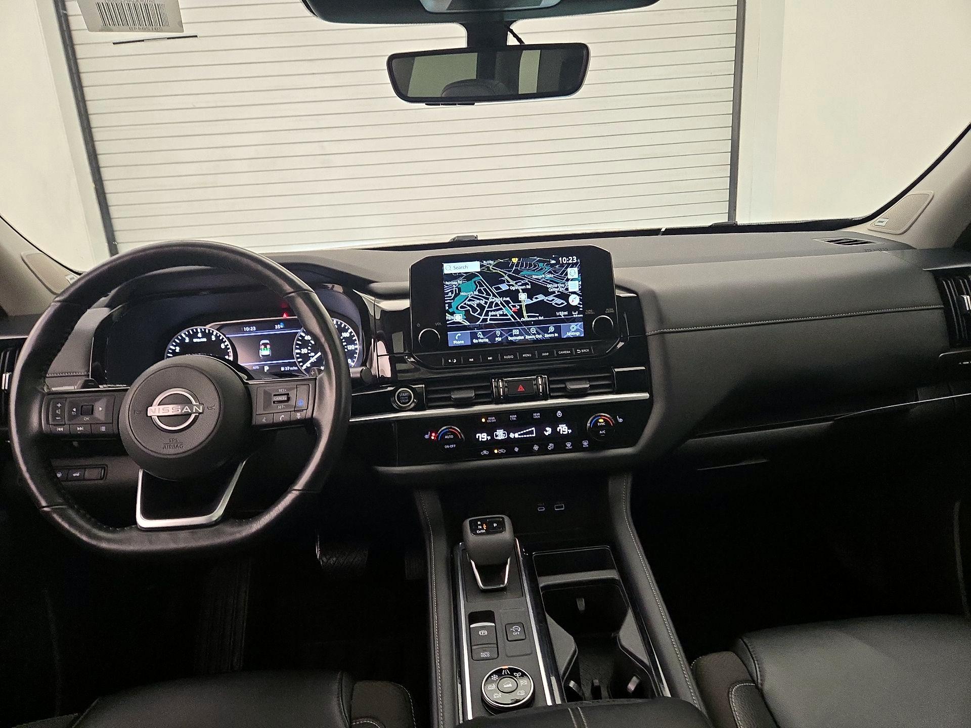 Thumbnail: 2023 Nissan Pathfinder - 9