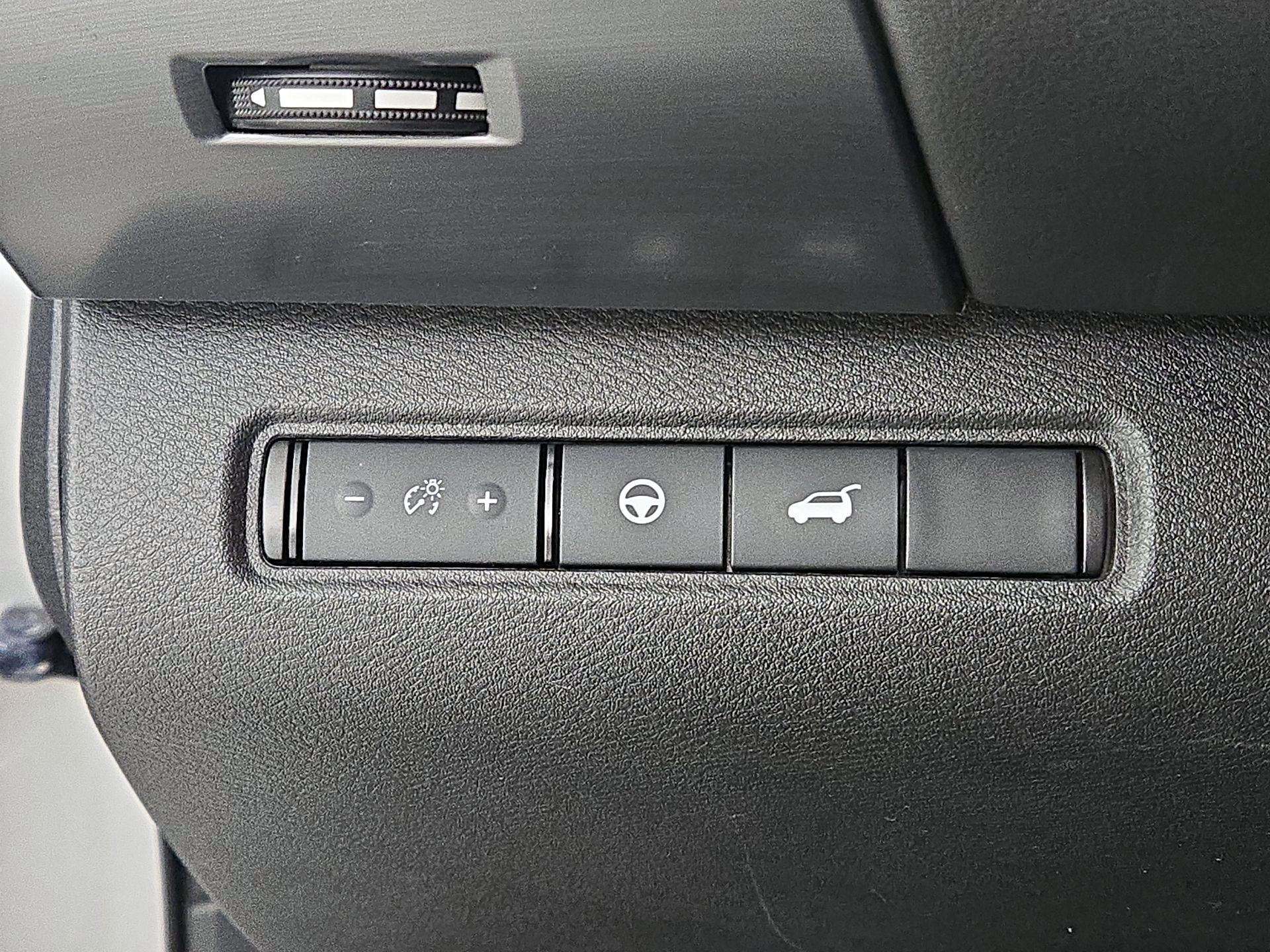 Thumbnail: 2023 Nissan Pathfinder - 13