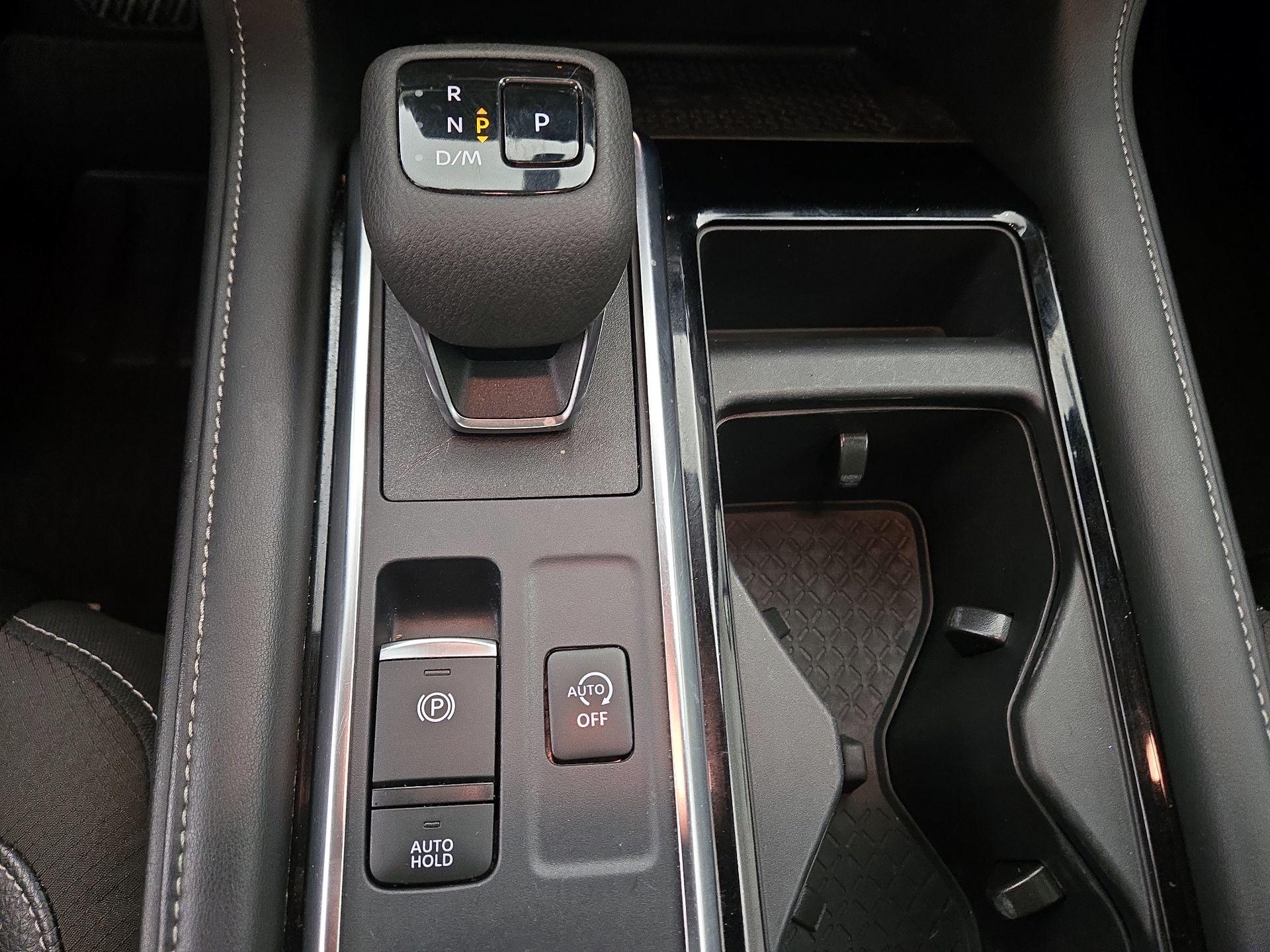 Thumbnail: 2023 Nissan Pathfinder - 18