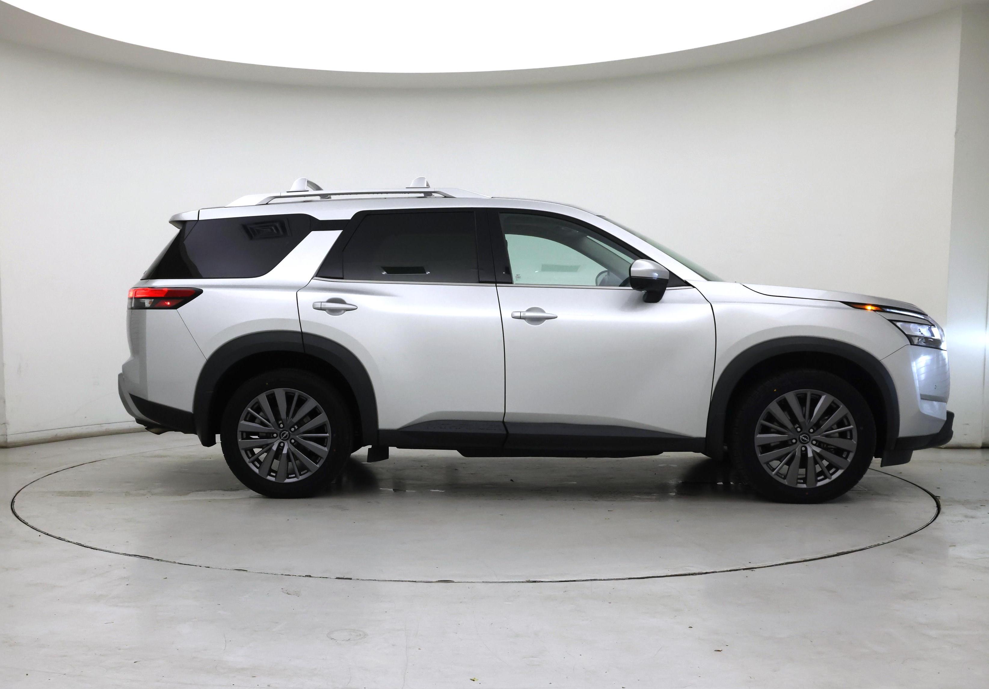 Thumbnail: 2023 Nissan Pathfinder - 7