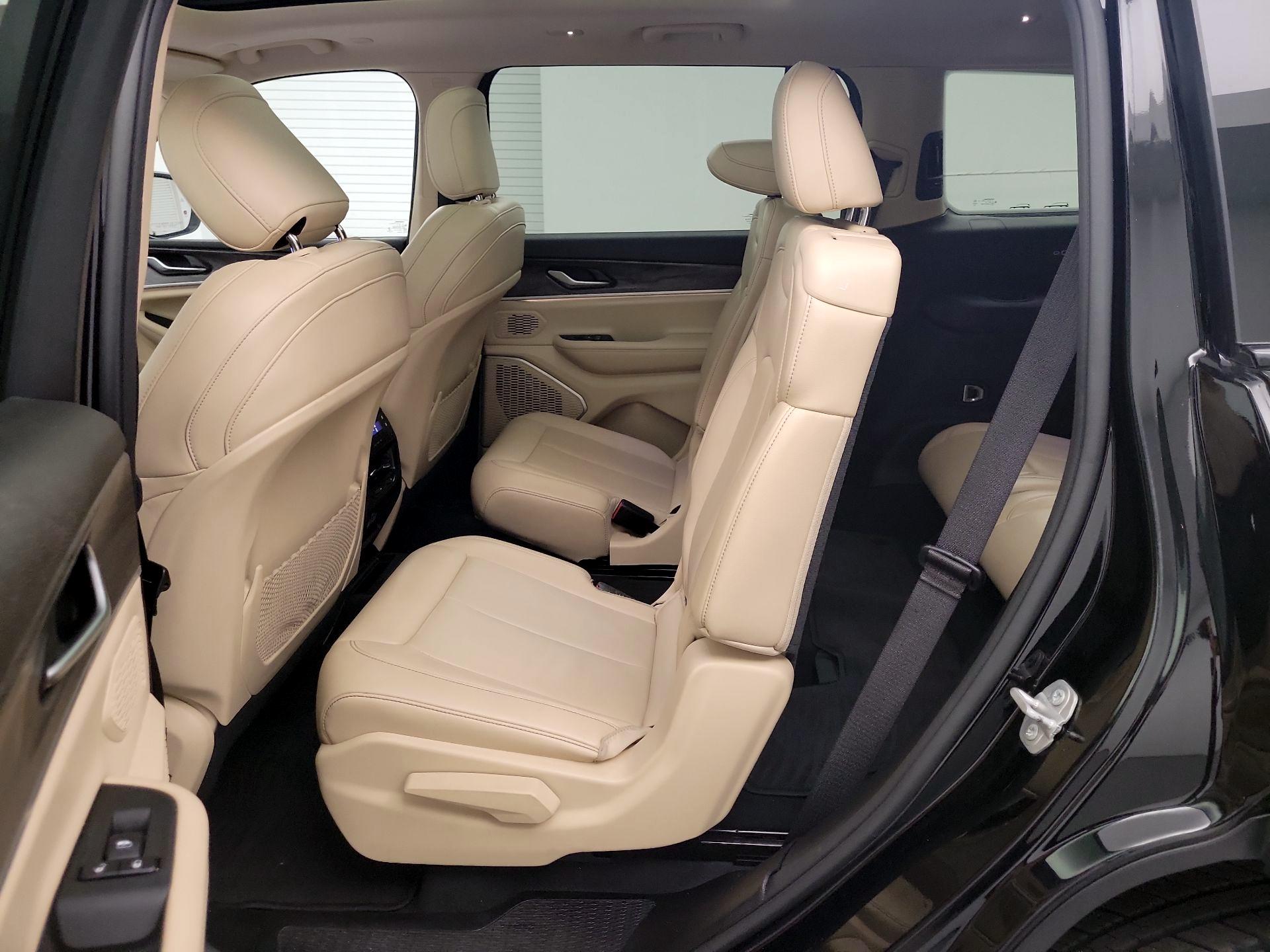 Thumbnail: 2022 Jeep Grand Cherokee L - 19