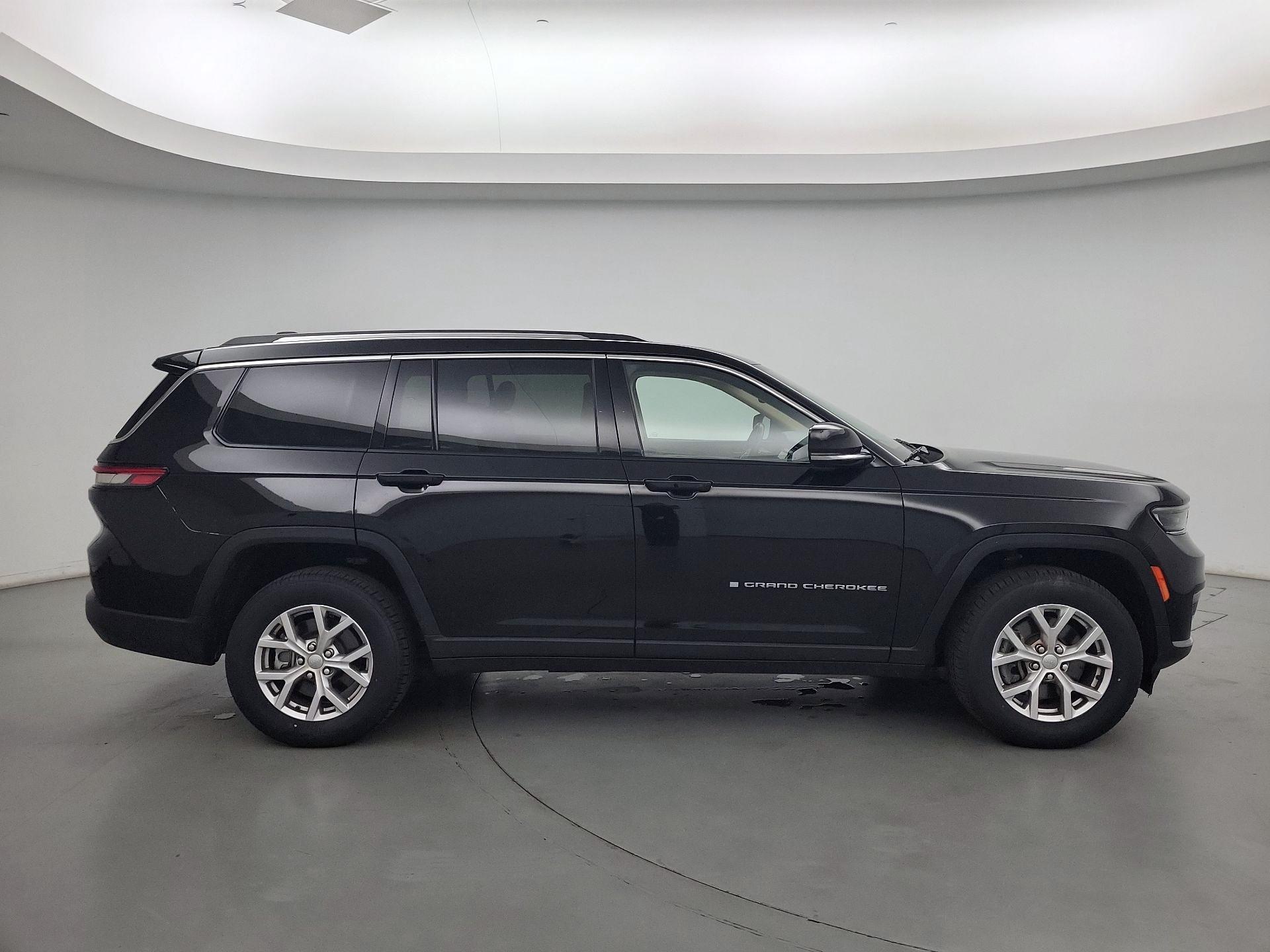 Thumbnail: 2022 Jeep Grand Cherokee L - 4