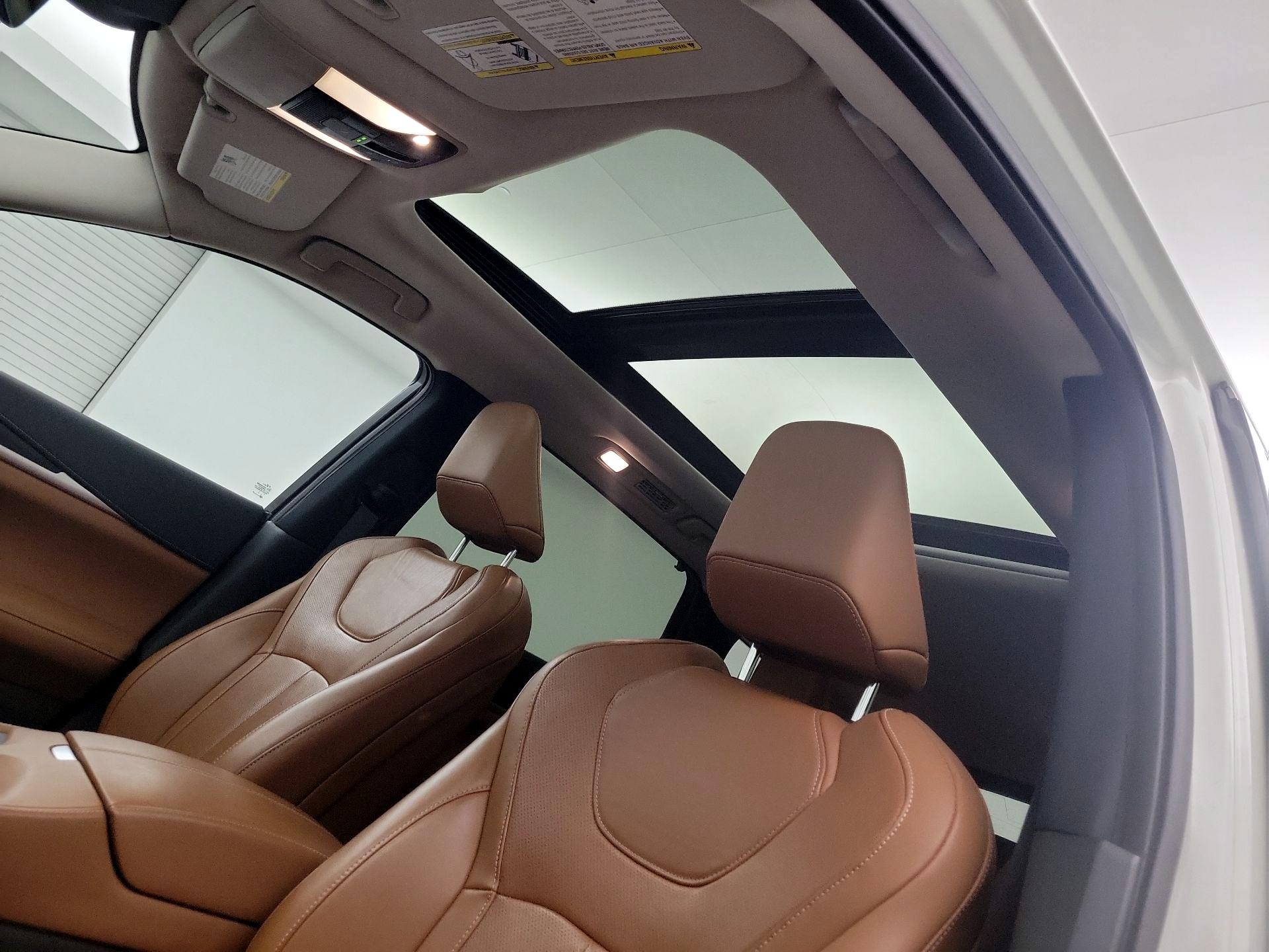 Thumbnail: 2022 INFINITI QX60 - 18