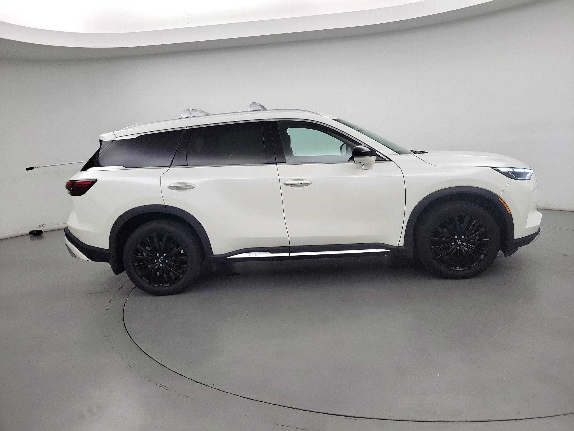 Thumbnail: 2022 INFINITI QX60 - 4